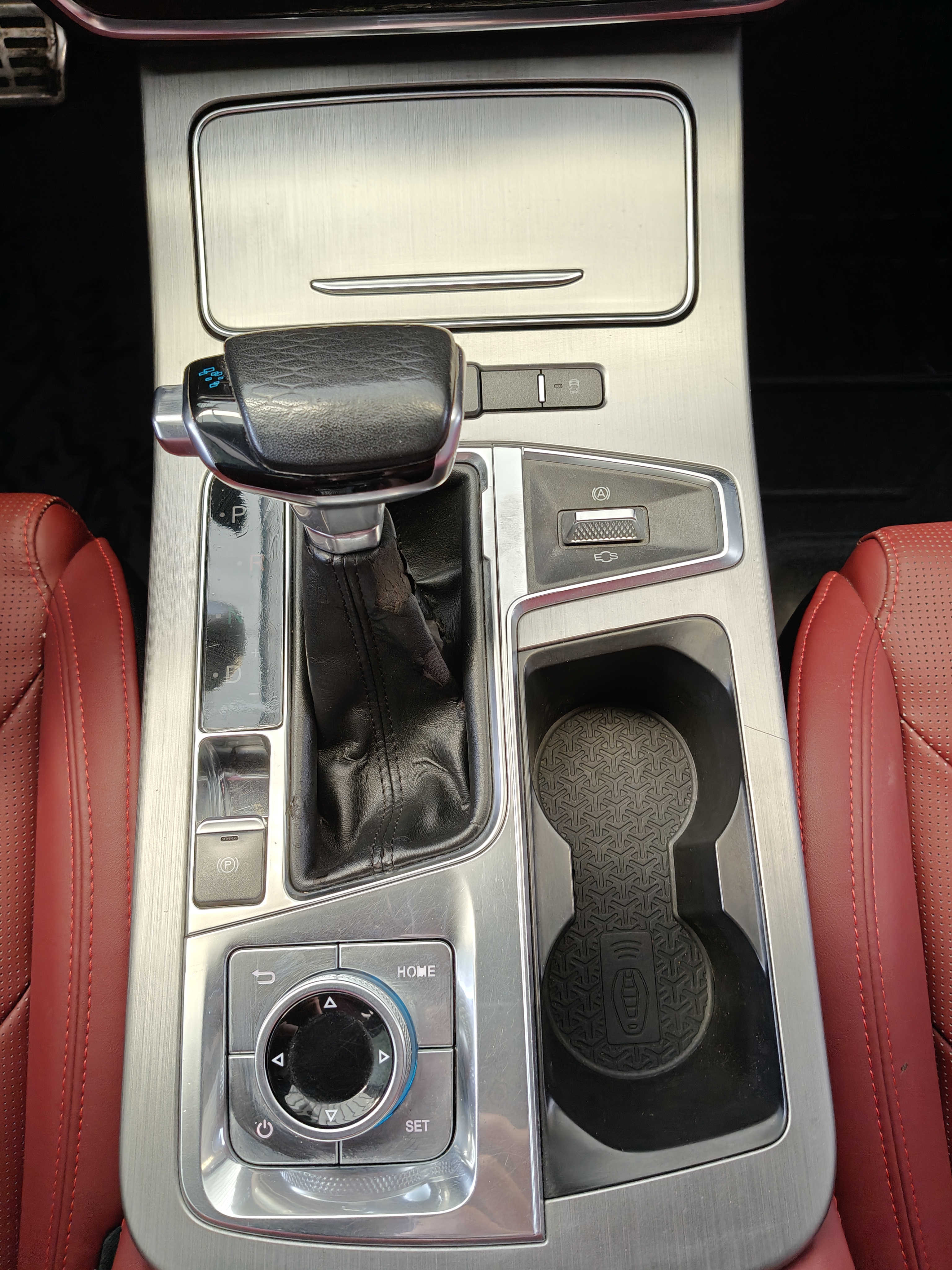 X70 PLUS 2021 car image #13
