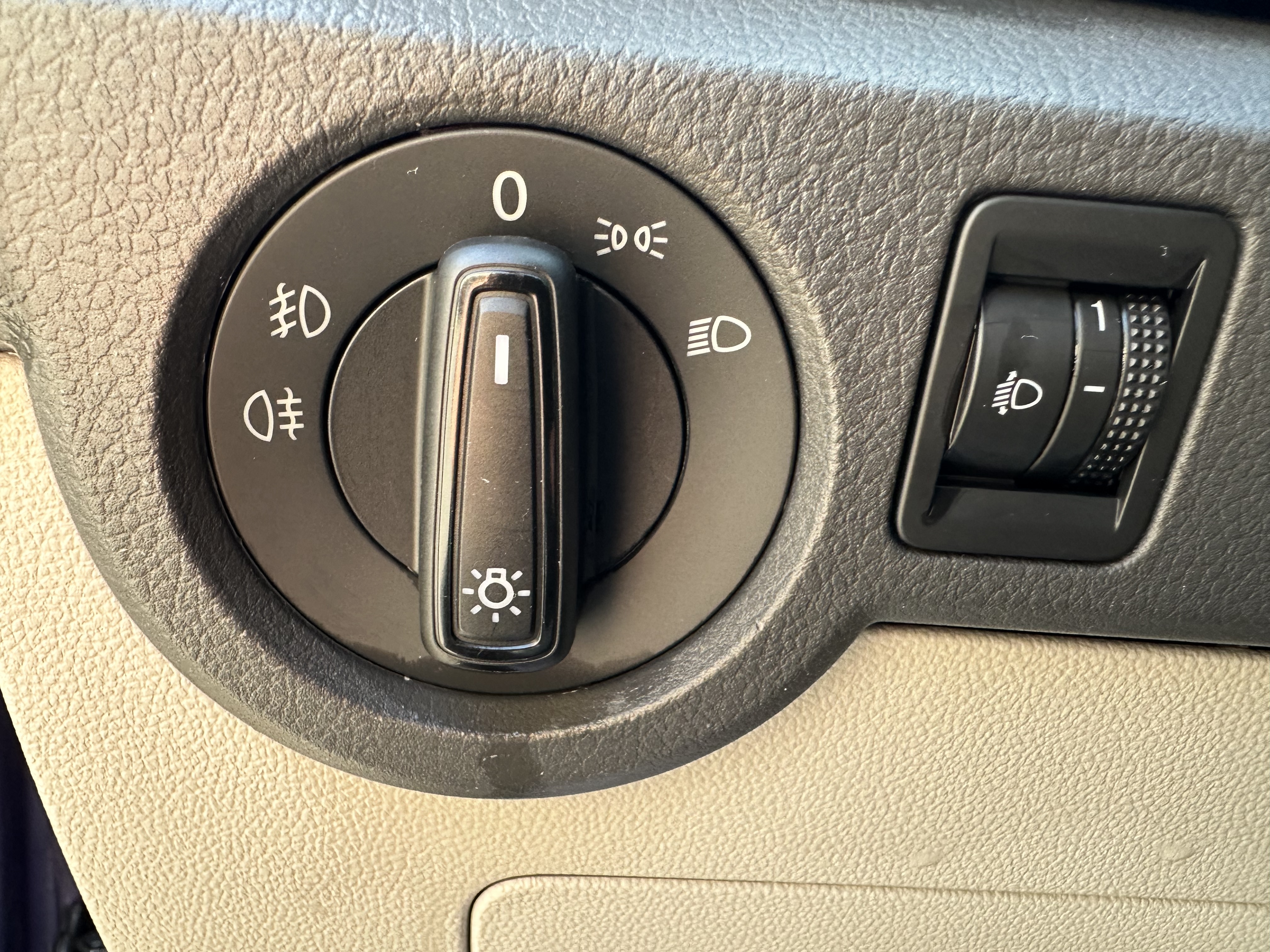 Volkswagen T-Cross 2021 car image #13