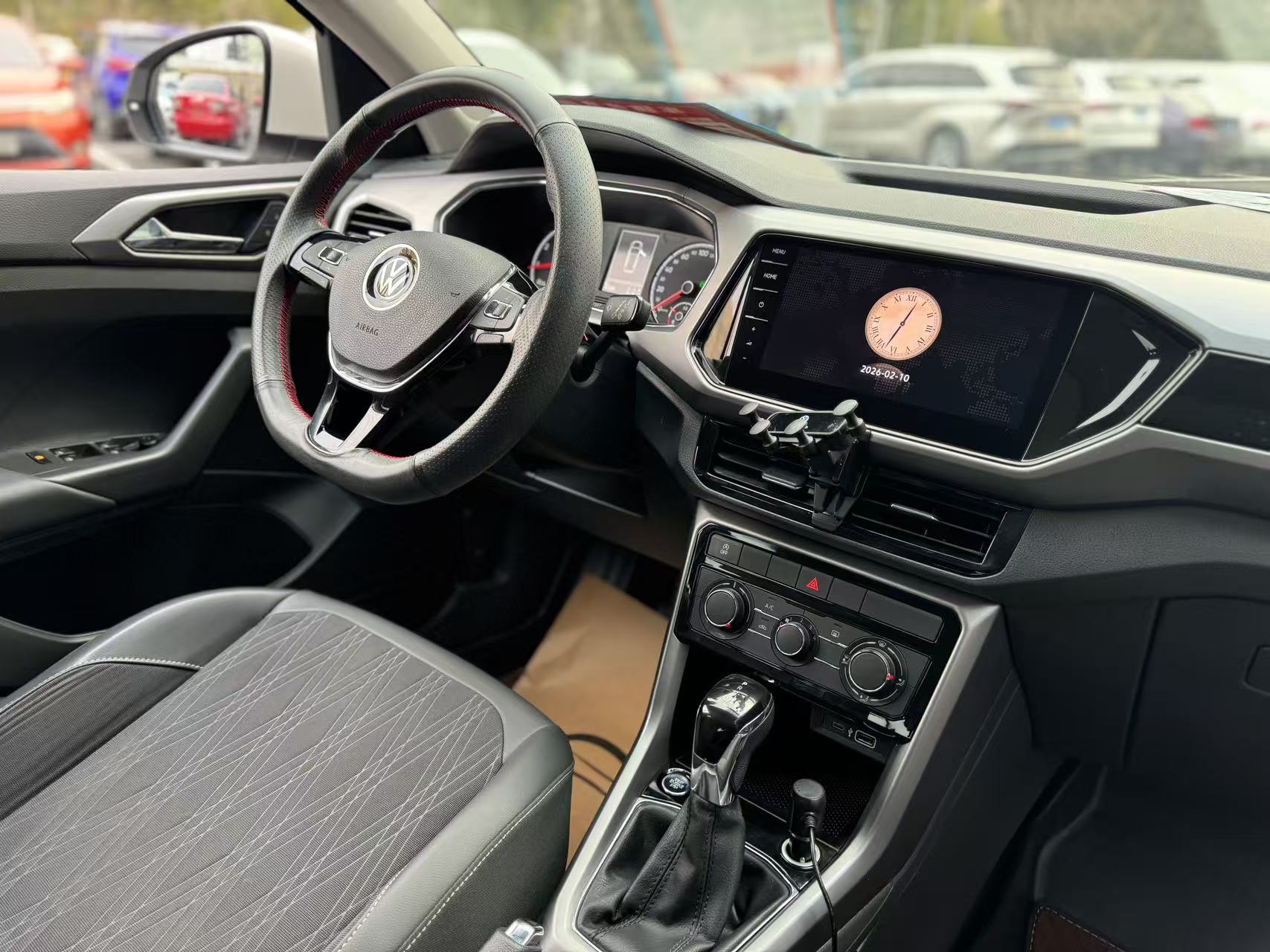 Volkswagen T-Cross 2020 car image #13