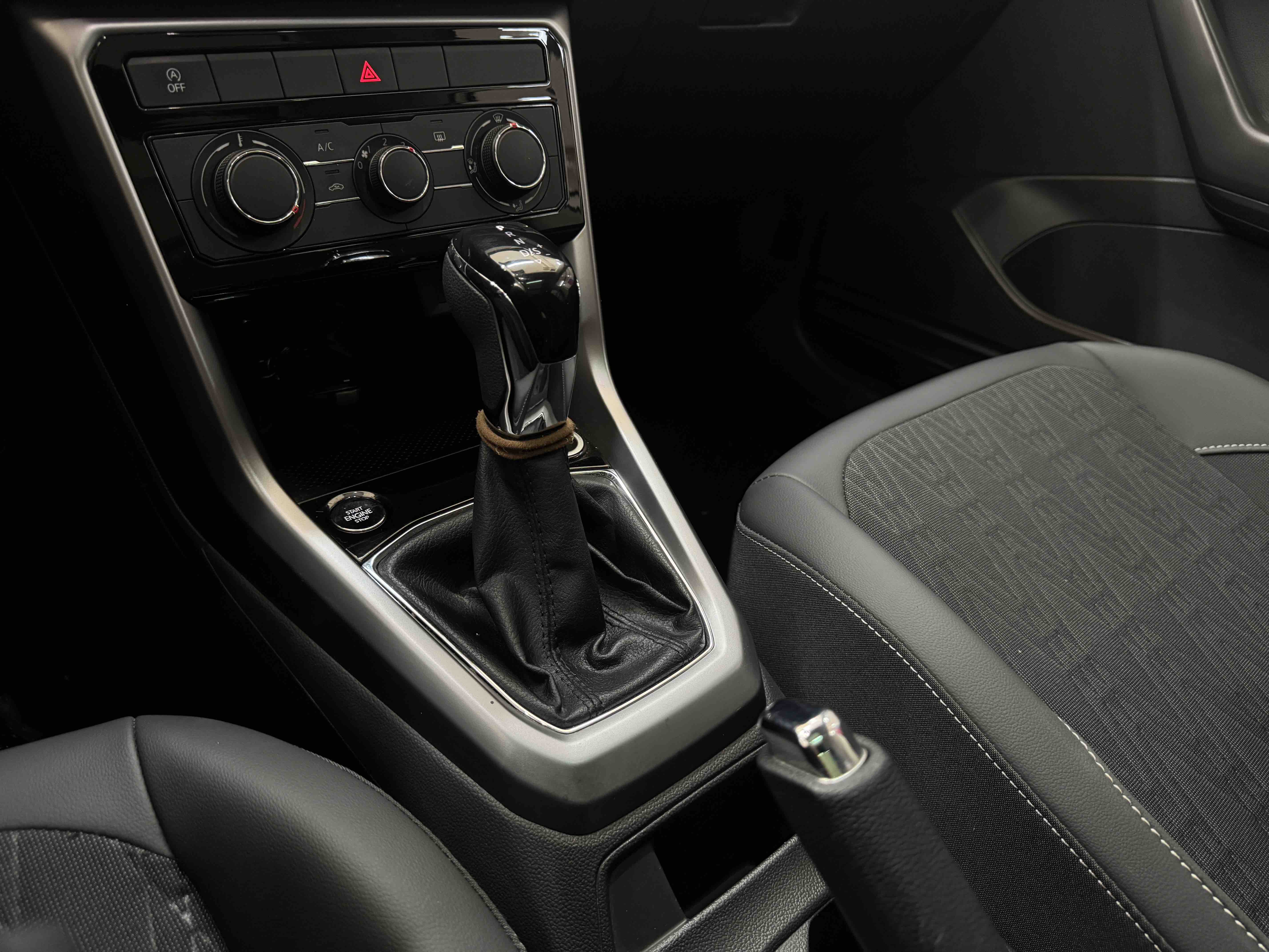 Volkswagen T-Cross 2021 car image #13