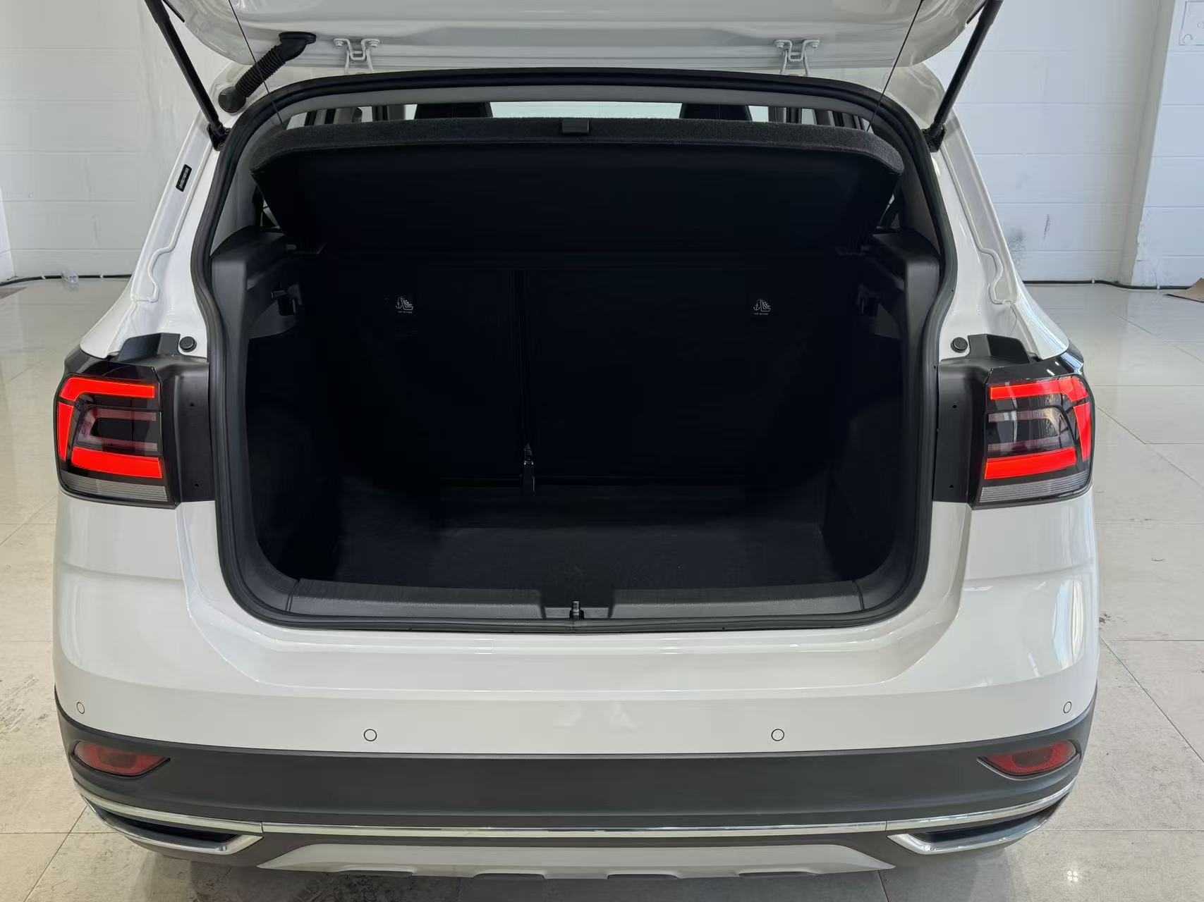 Volkswagen T-Cross 2021 car image #13