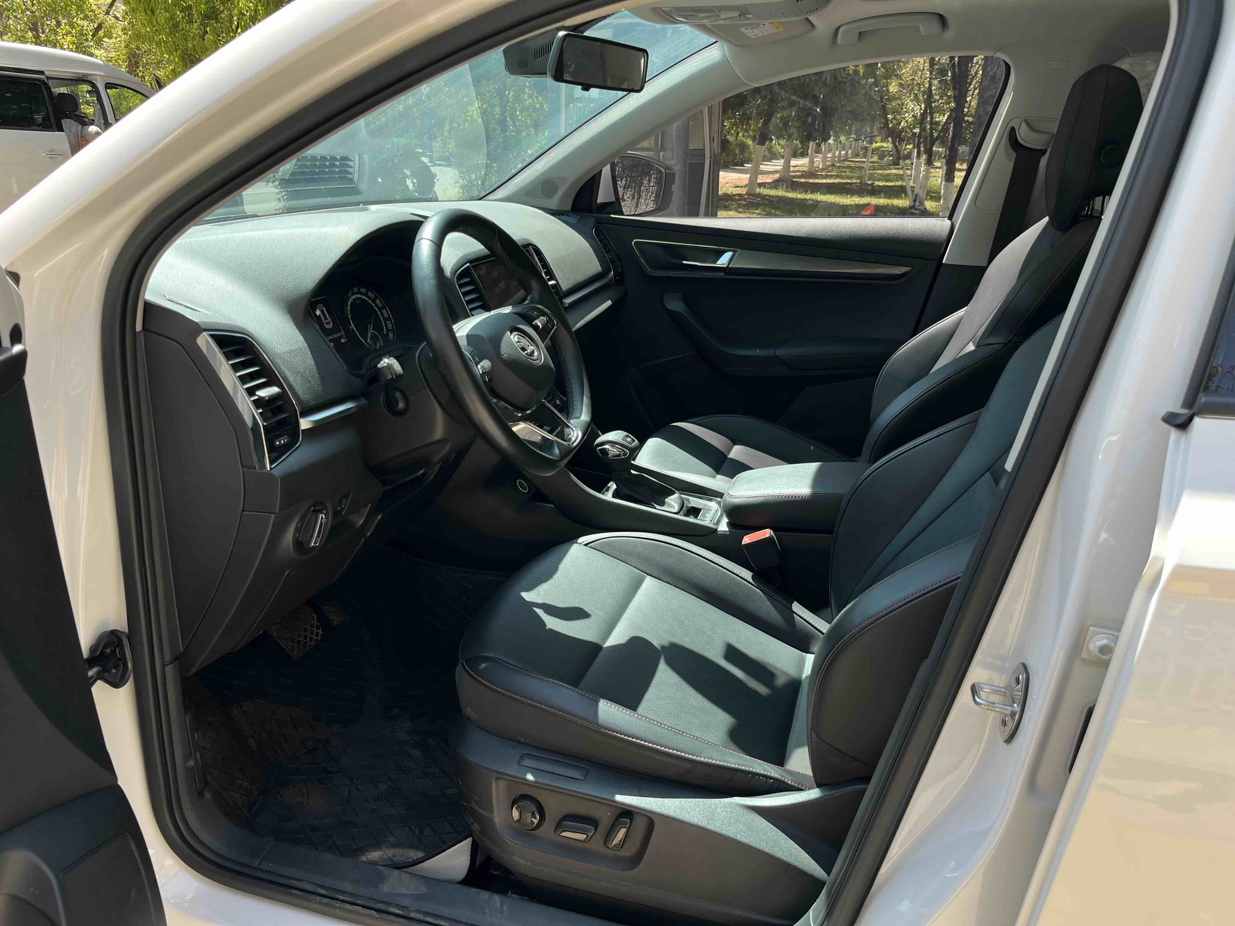 Skoda Karoq 2022 изображение автомобиля #13