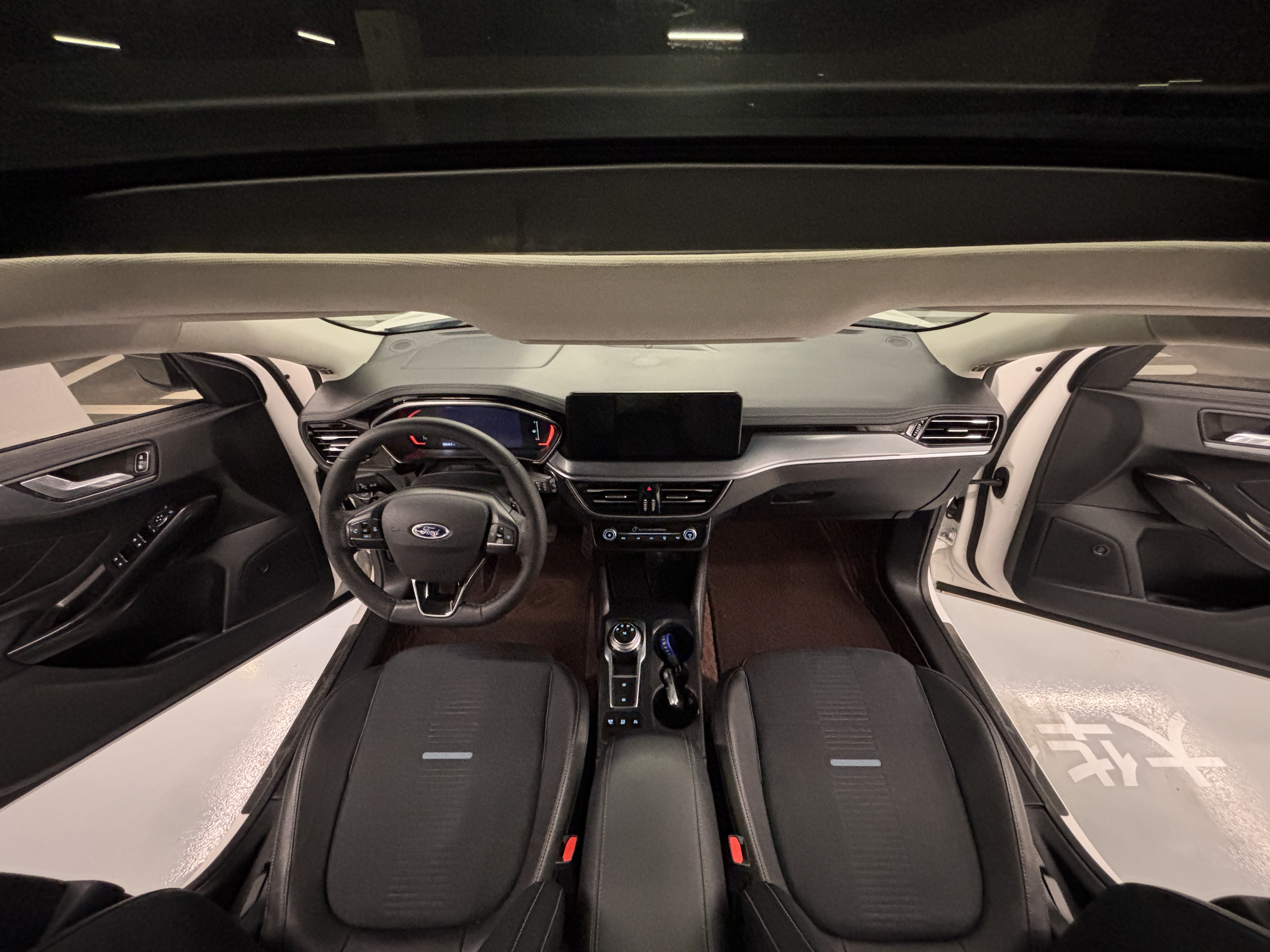 Ford Focus Active 2021 #13 Ford Focus Active 2021 car image #13