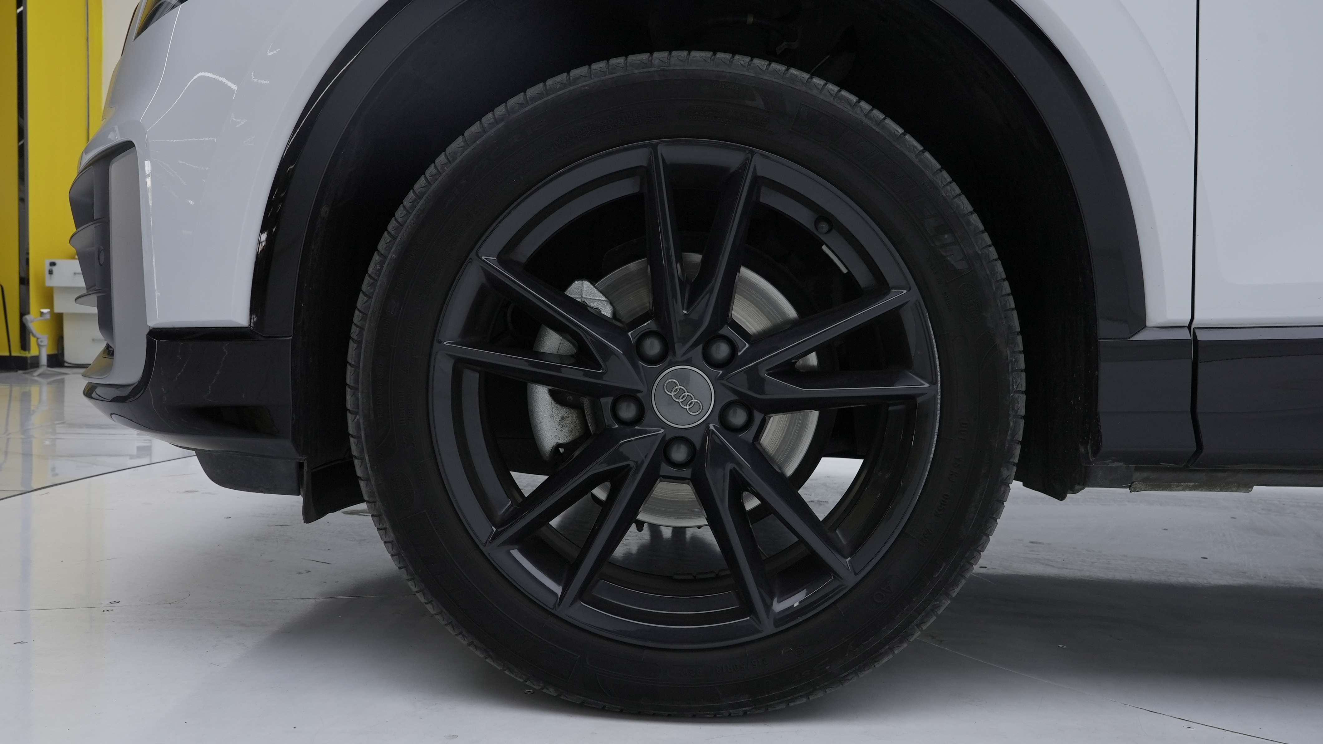 Q2L 2021 #13 Q2L 2021 car image #13
