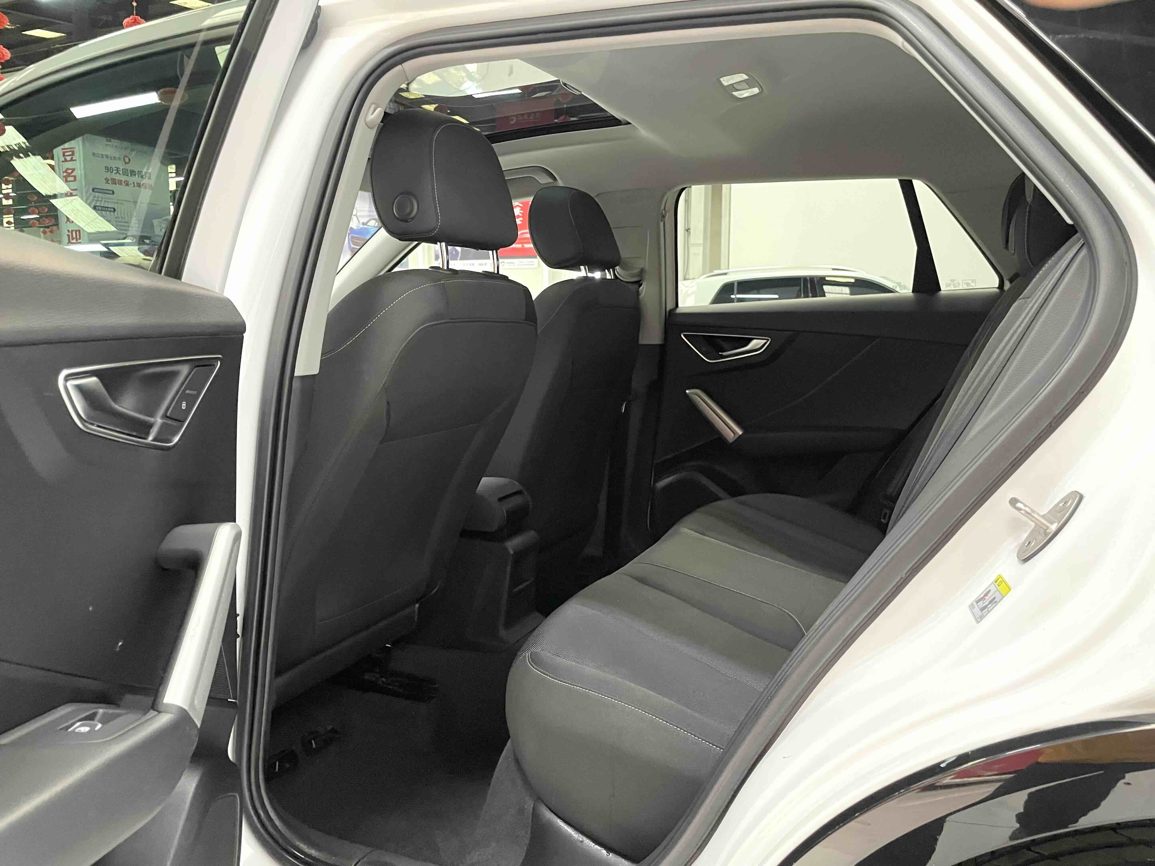 Audi Q2L 2021 car image #13