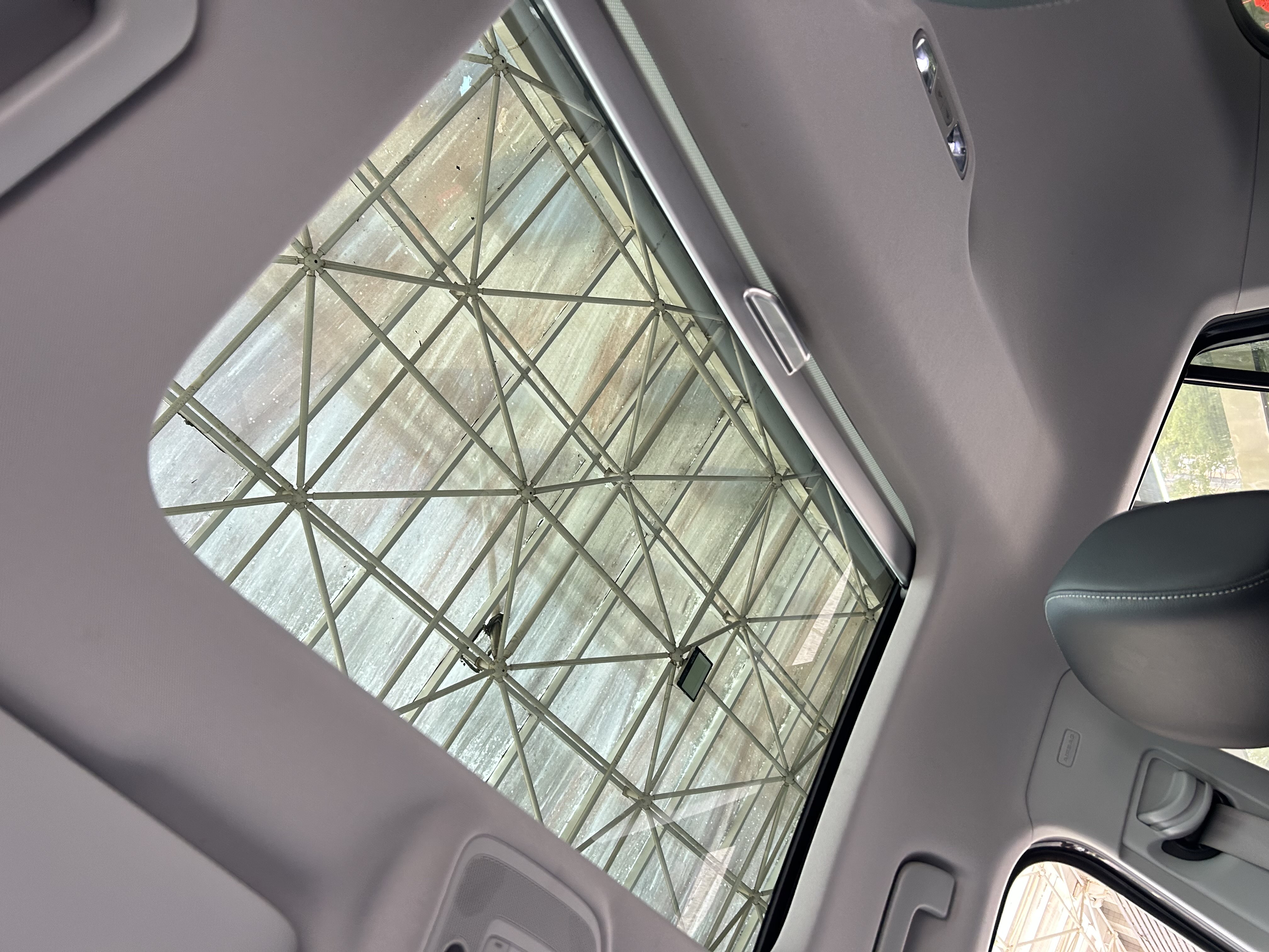 Audi Q2L 2021 car image #13