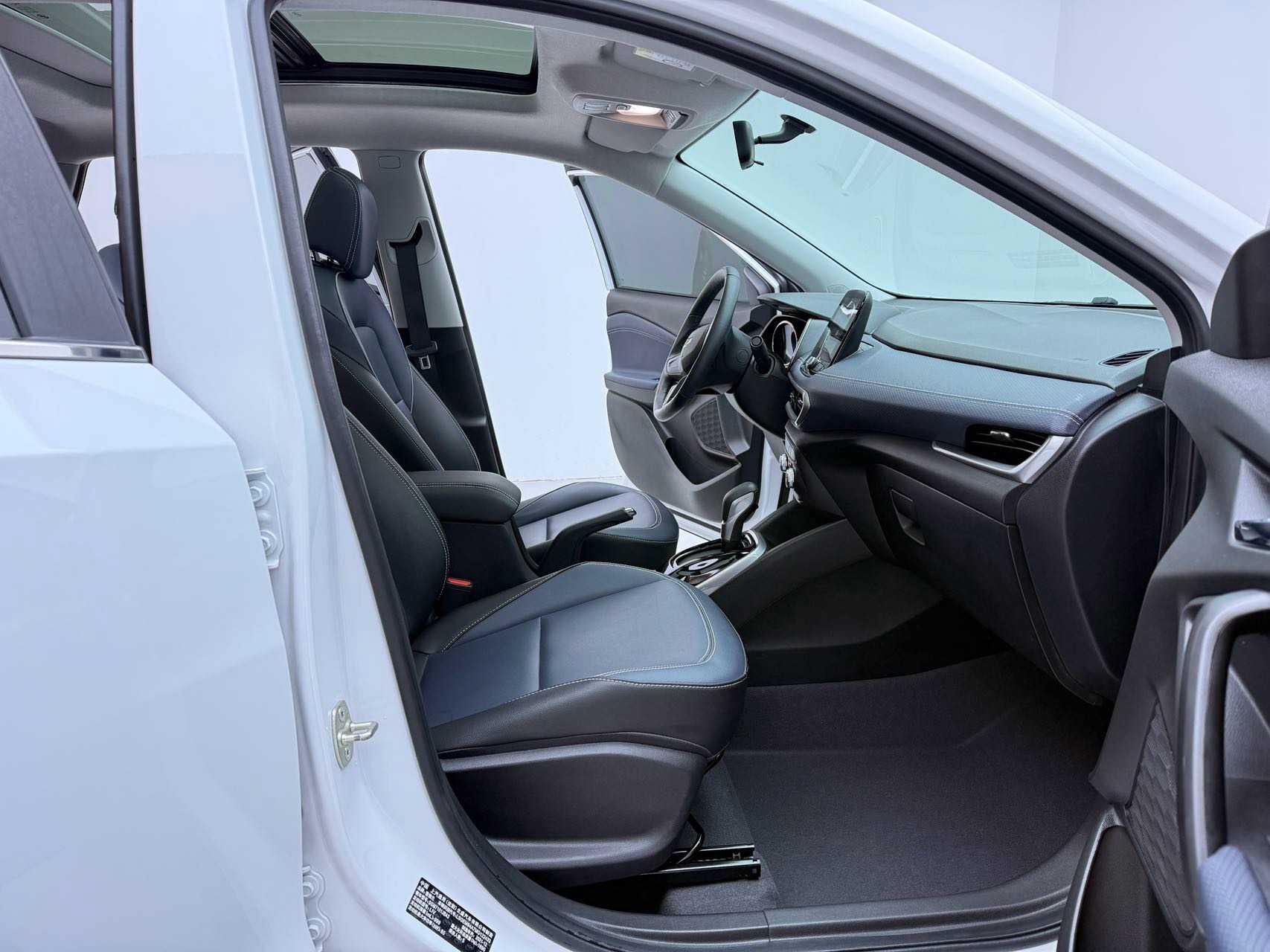 Chevrolet Tracker 2021 #13 Chevrolet Tracker 2021 car image #13