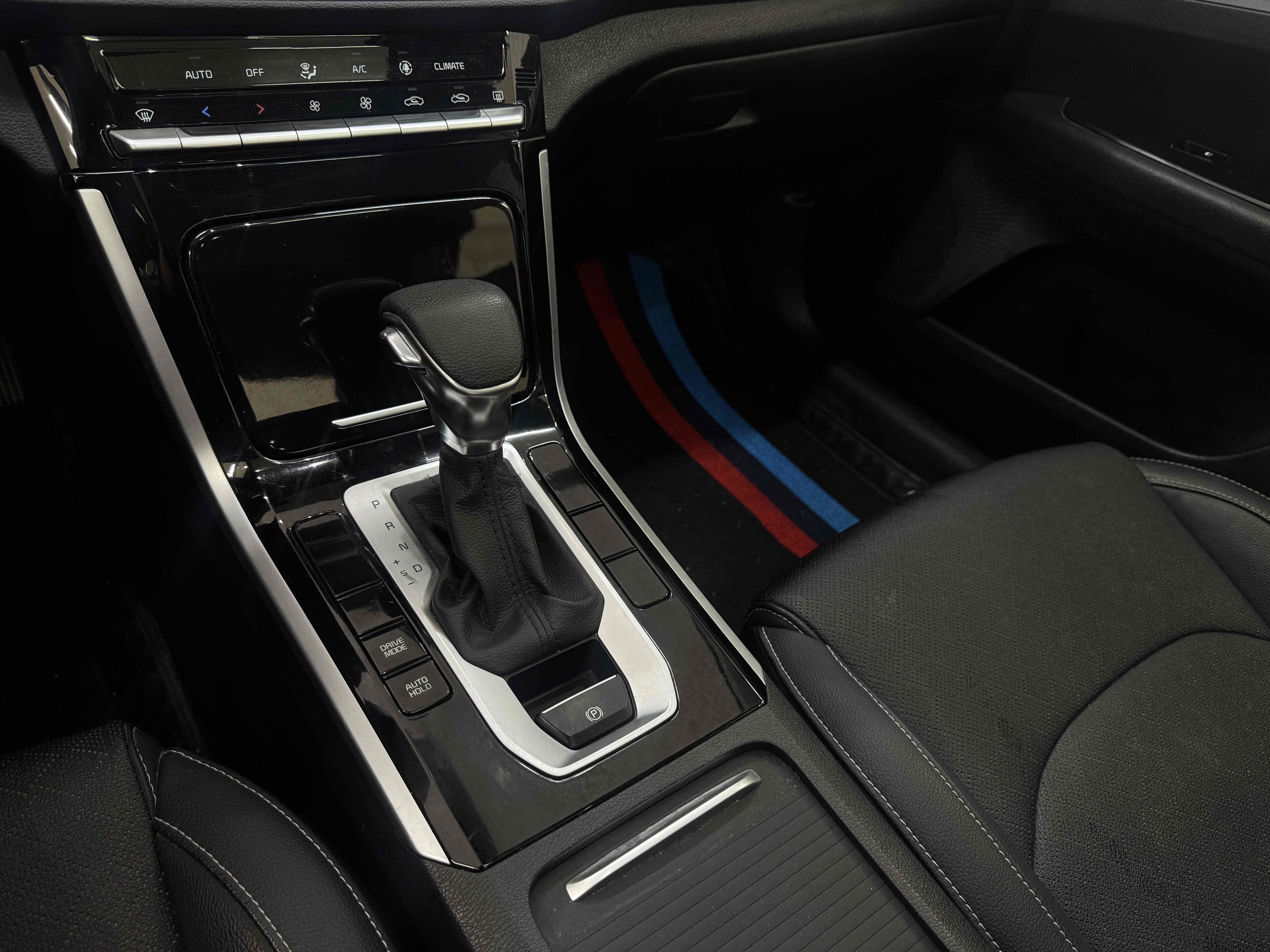 Kia K3 2021 car image #13
