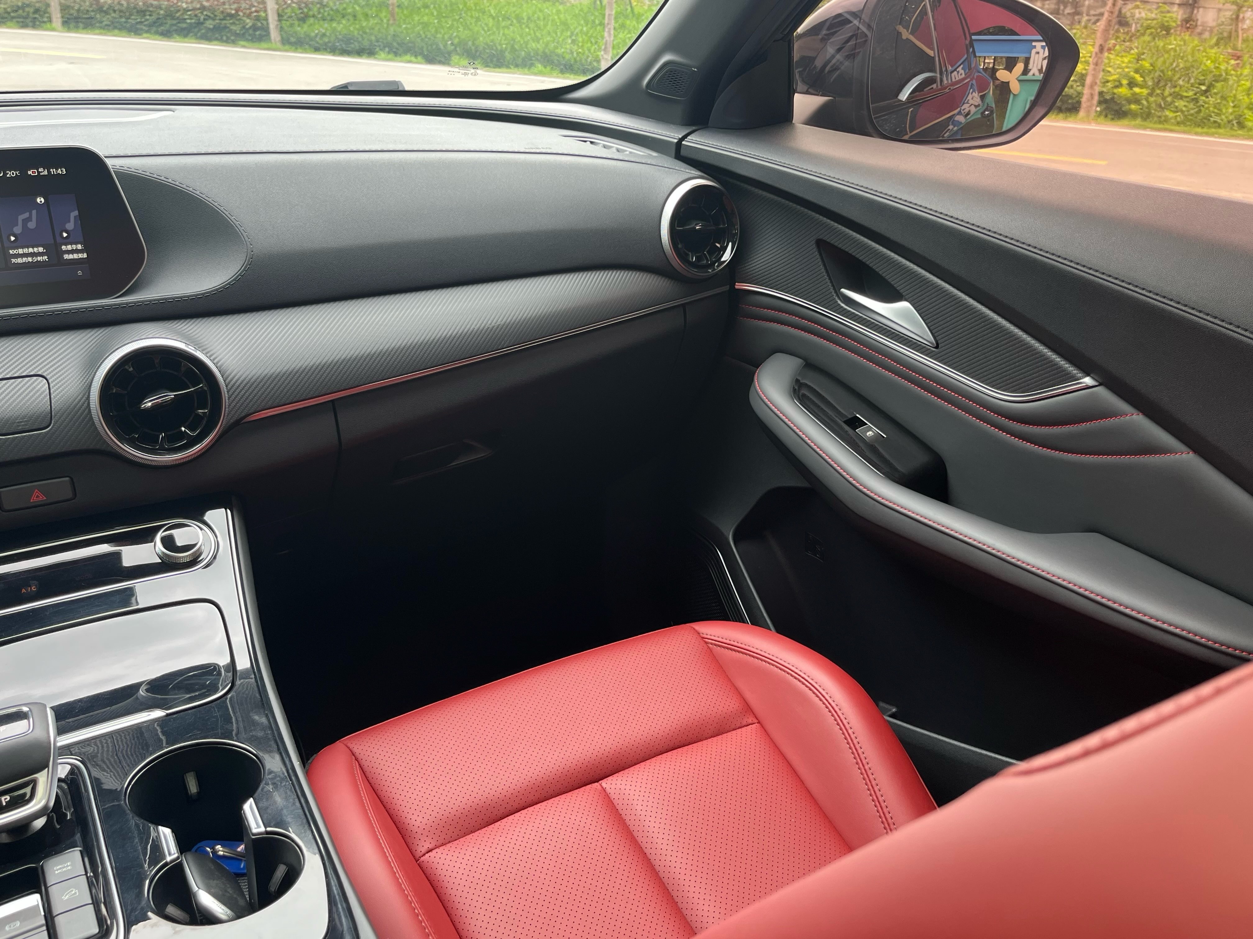 Forthing T5 EVO 2021 car image #13