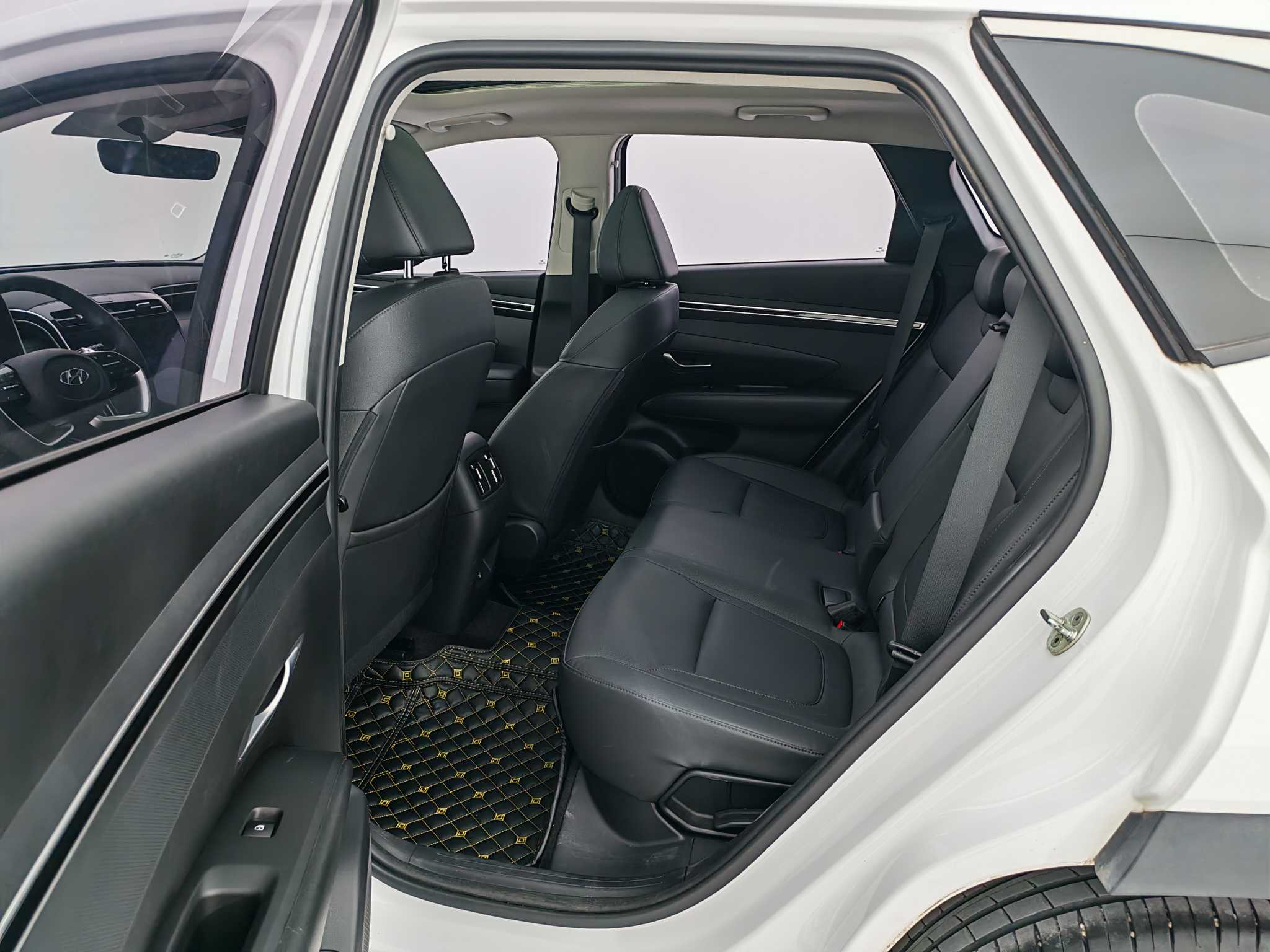 Hyundai Tucson 2022 immagine di auto #13