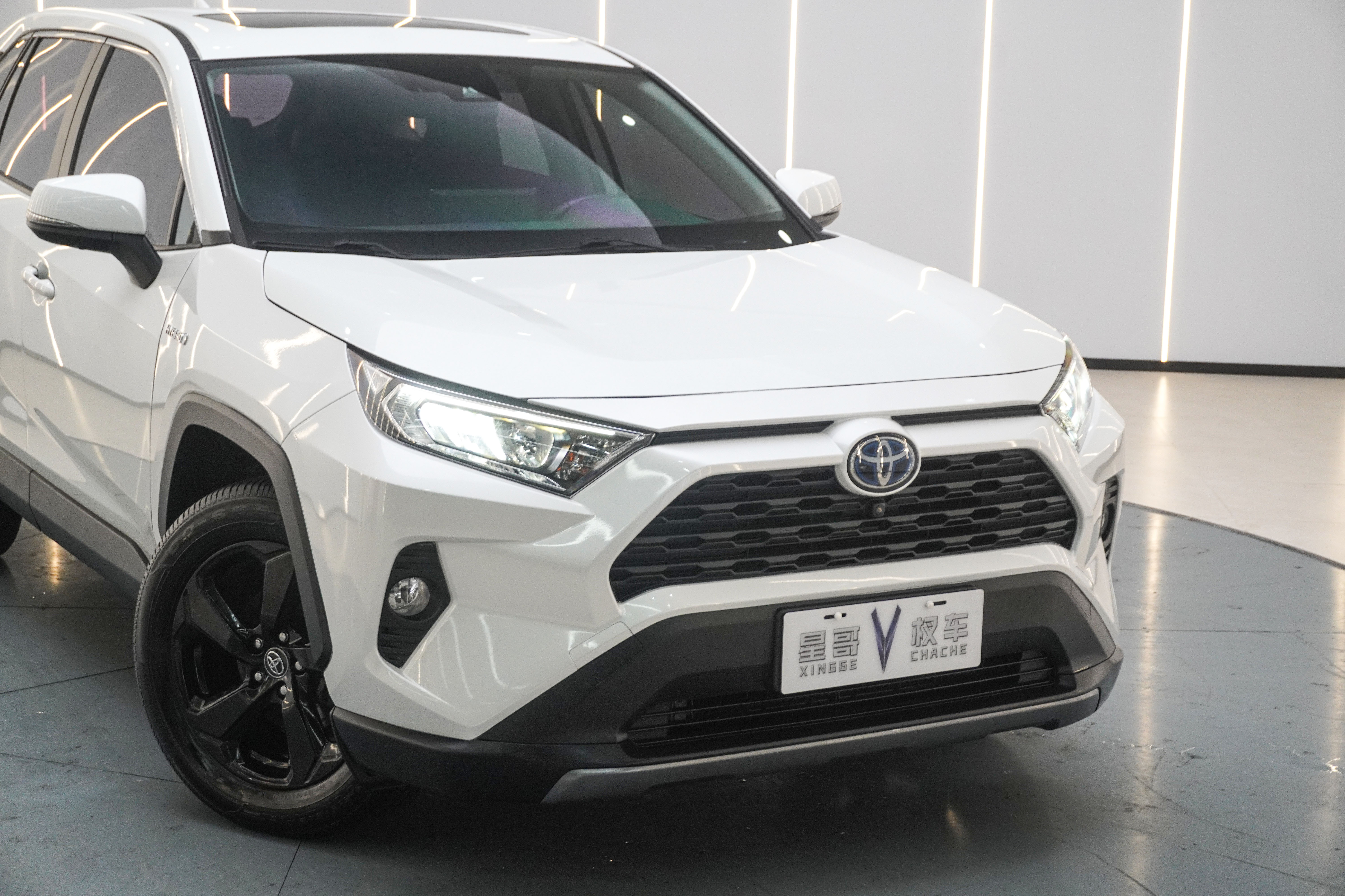 Toyota RAV4 2021 #13 Toyota RAV4 2021 car image #13