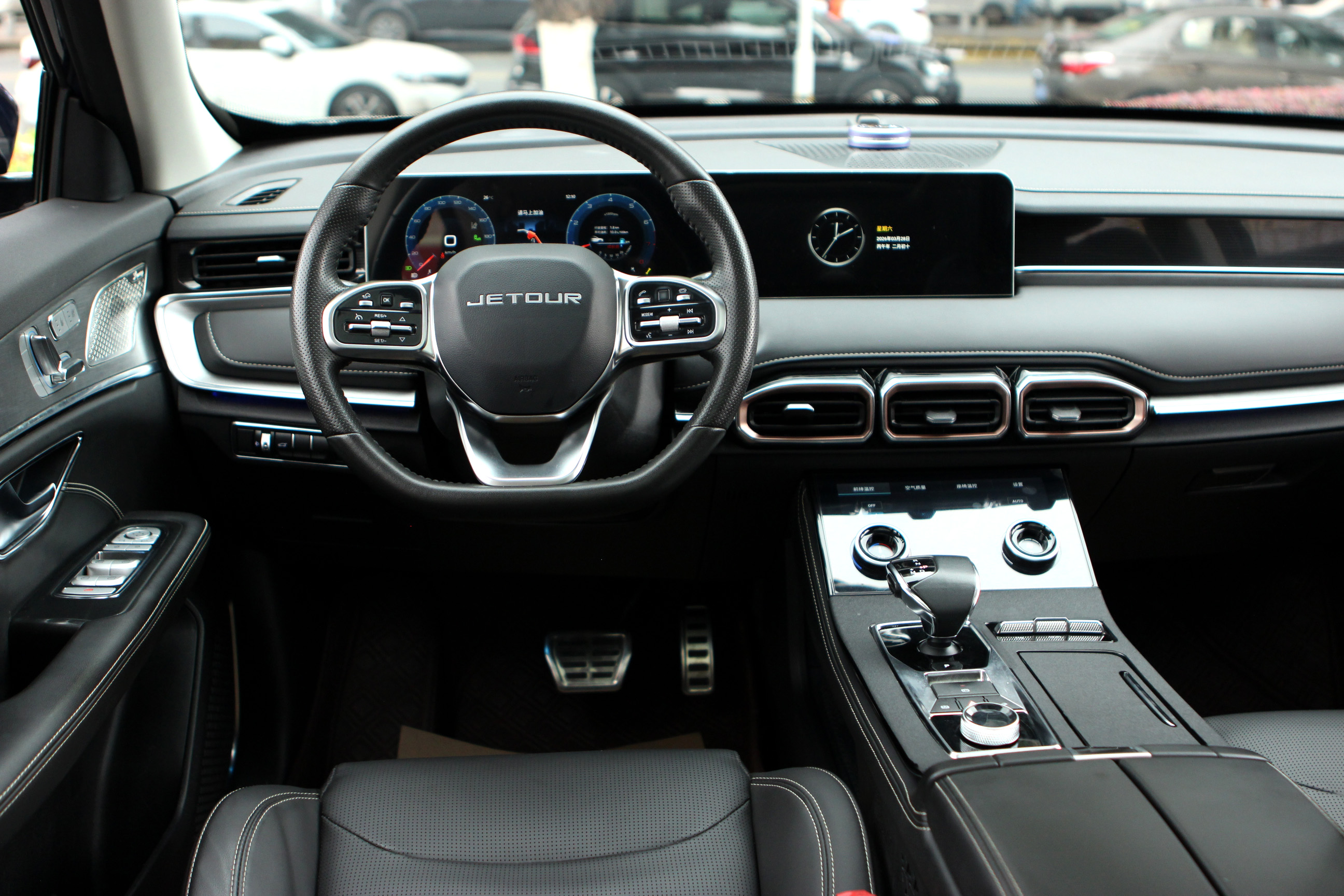 X70 PLUS 2022 car image #13