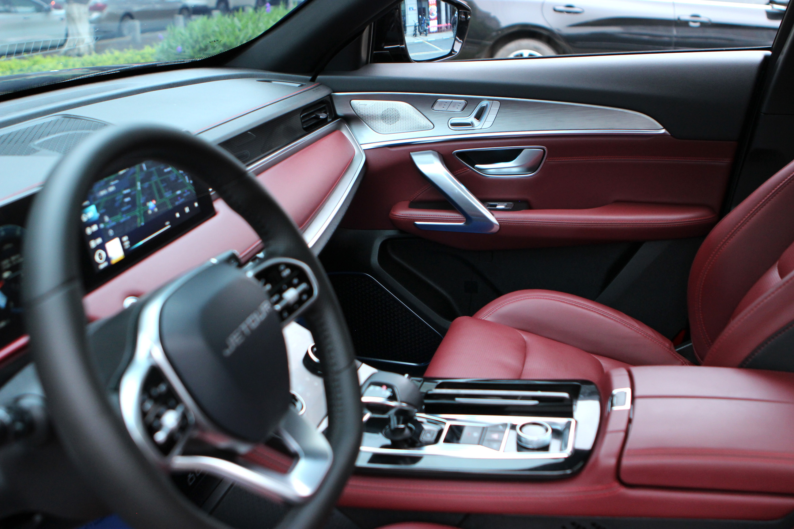 X70 PLUS 2022 car image #13