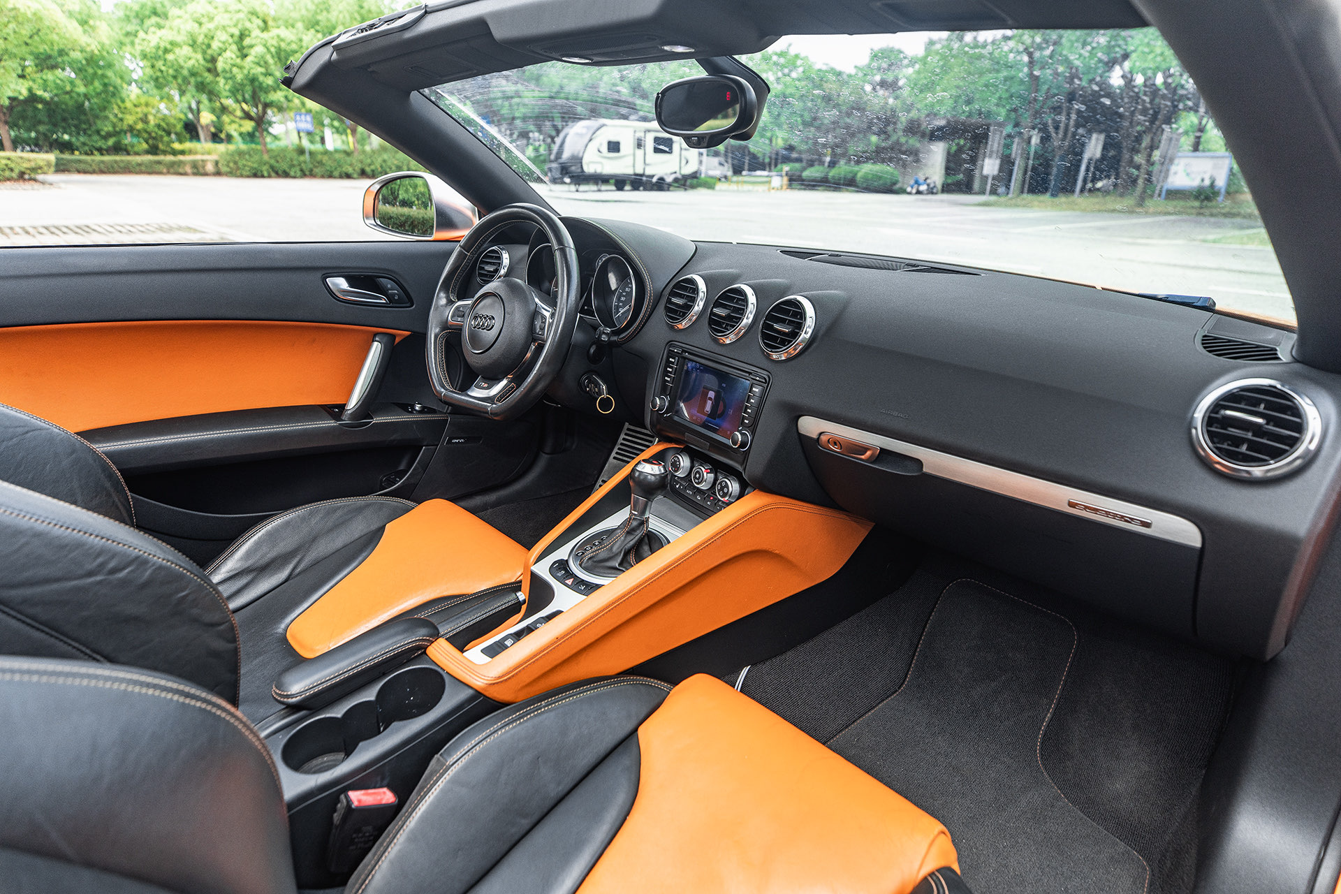 Audi TTS 2013 car image #13