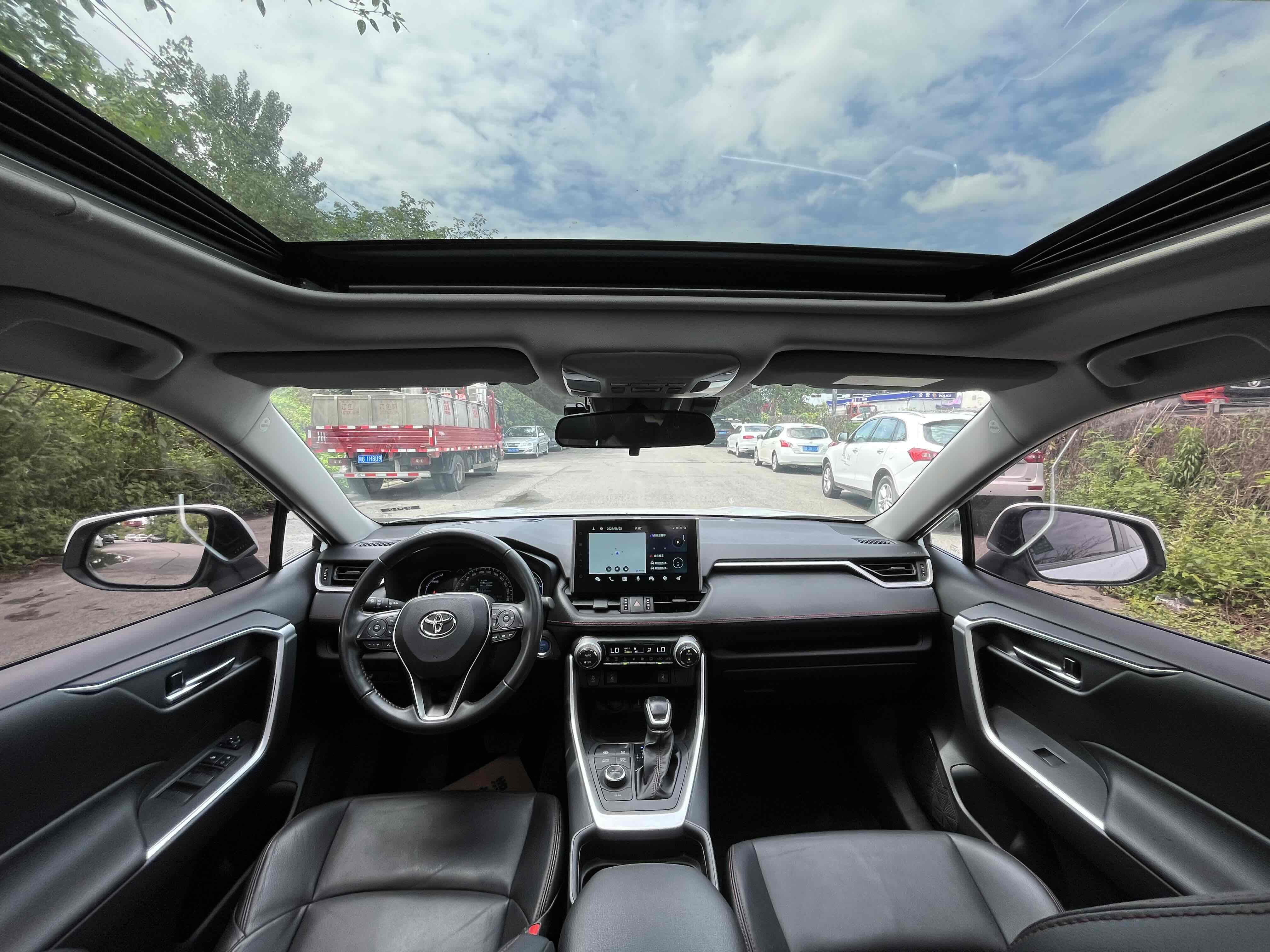 丰田 威兰达新能源 2022 #13 丰田 威兰达新能源 2022 汽车图片 #13