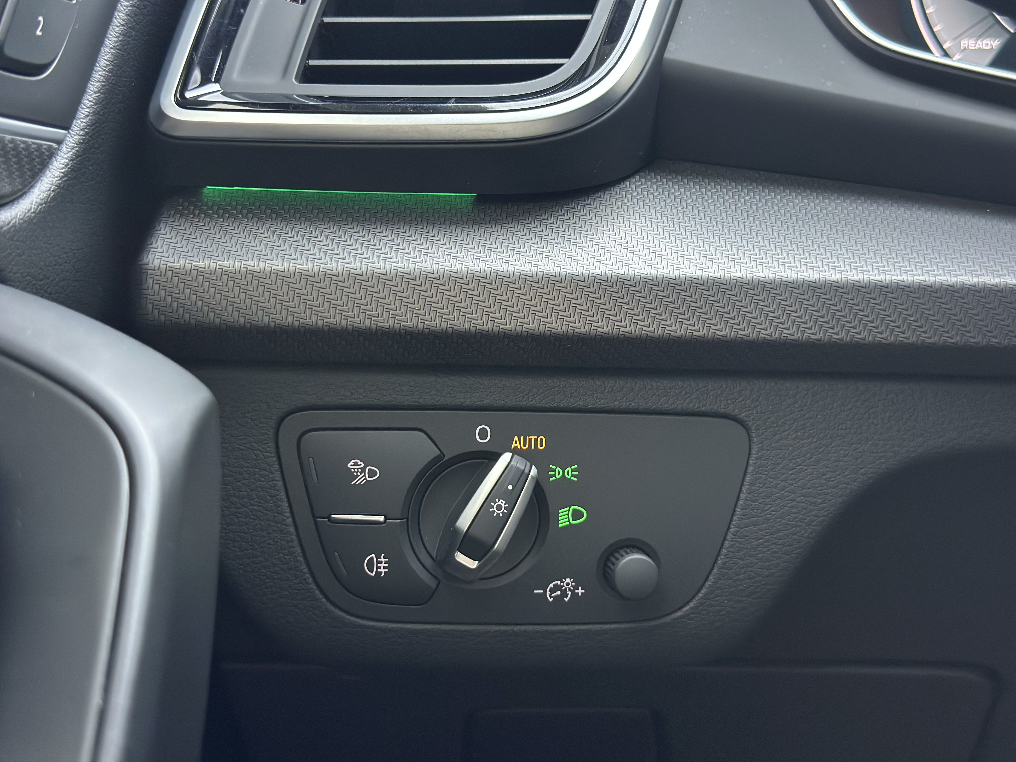 Audi Q5L 2022 car image #13