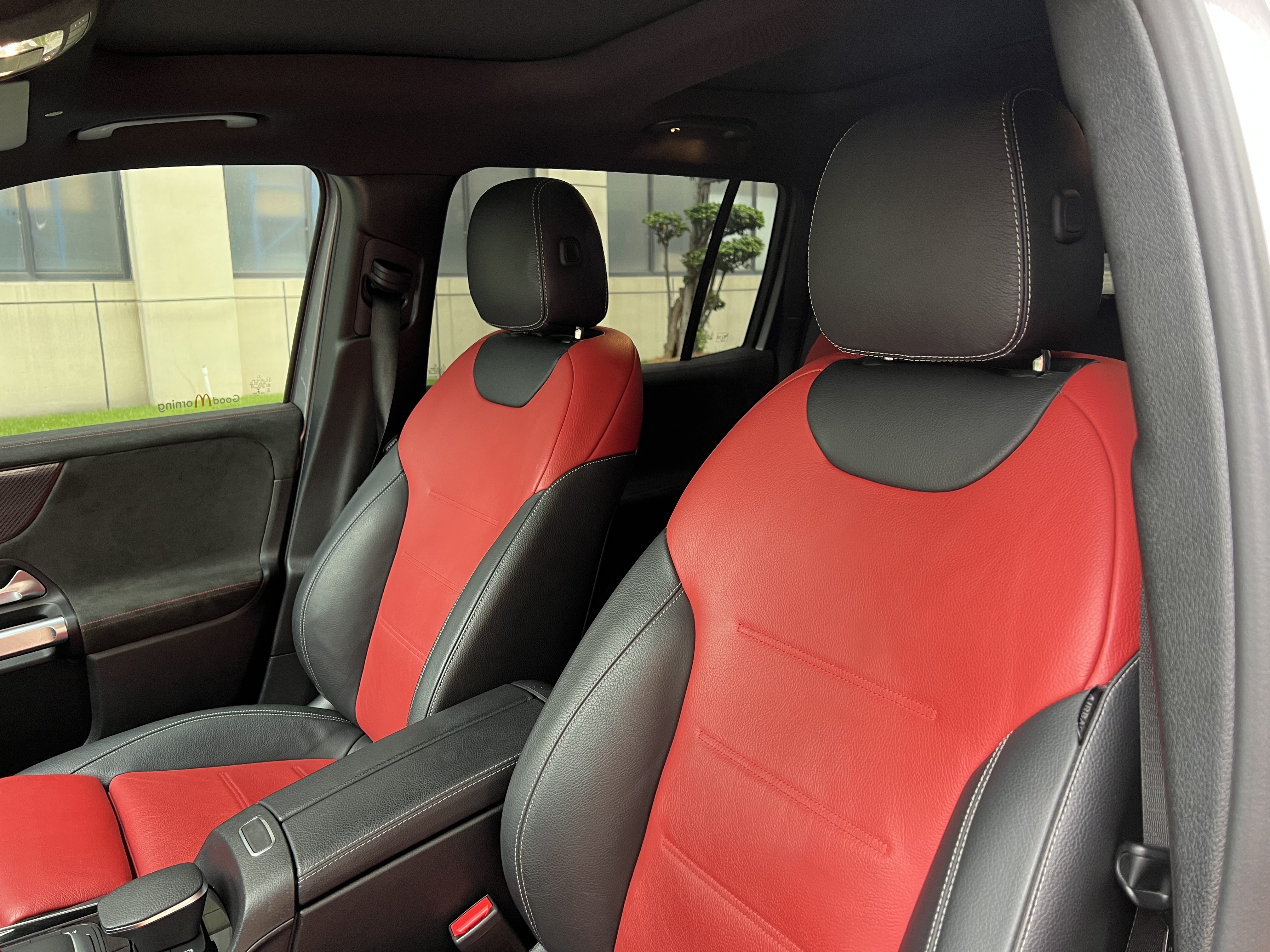 Mercedes-Benz GLB AMG 2021 صورة سيارة #13