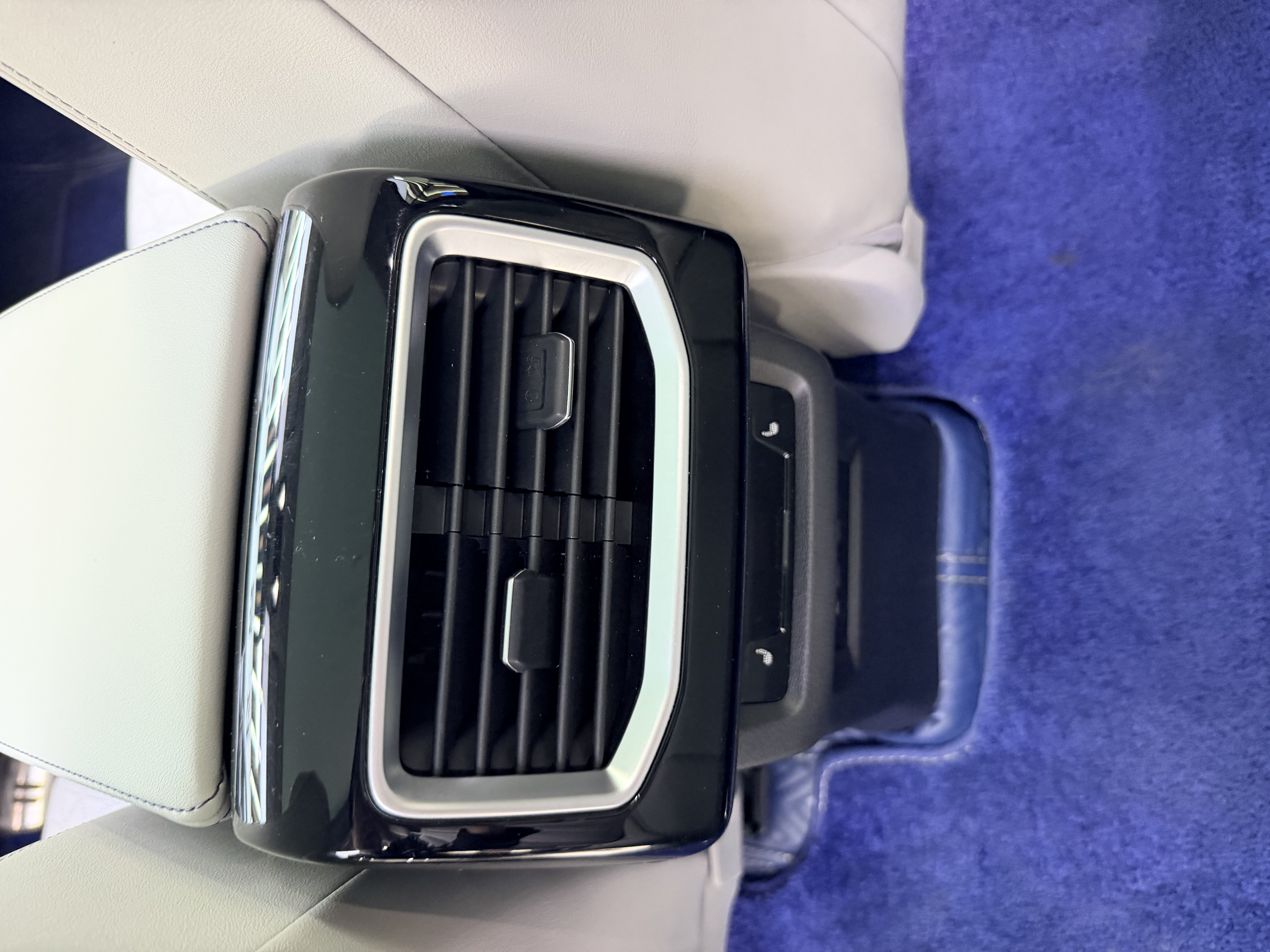 Volkswagen ID.6 X 2022 #13 Volkswagen ID.6 X 2022 immagine di auto #13