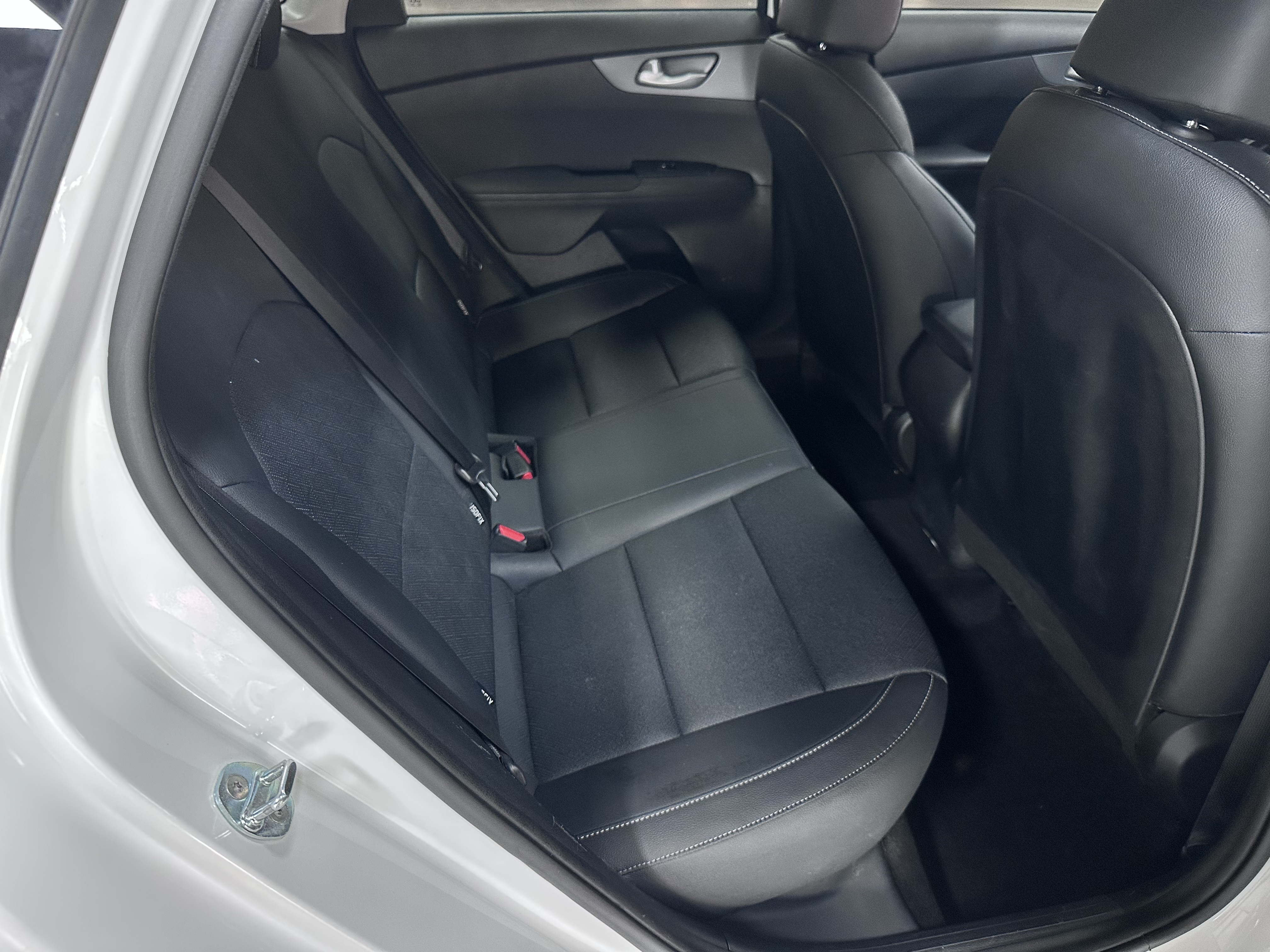 起亚 起亚K3 2023 汽车图片 #13