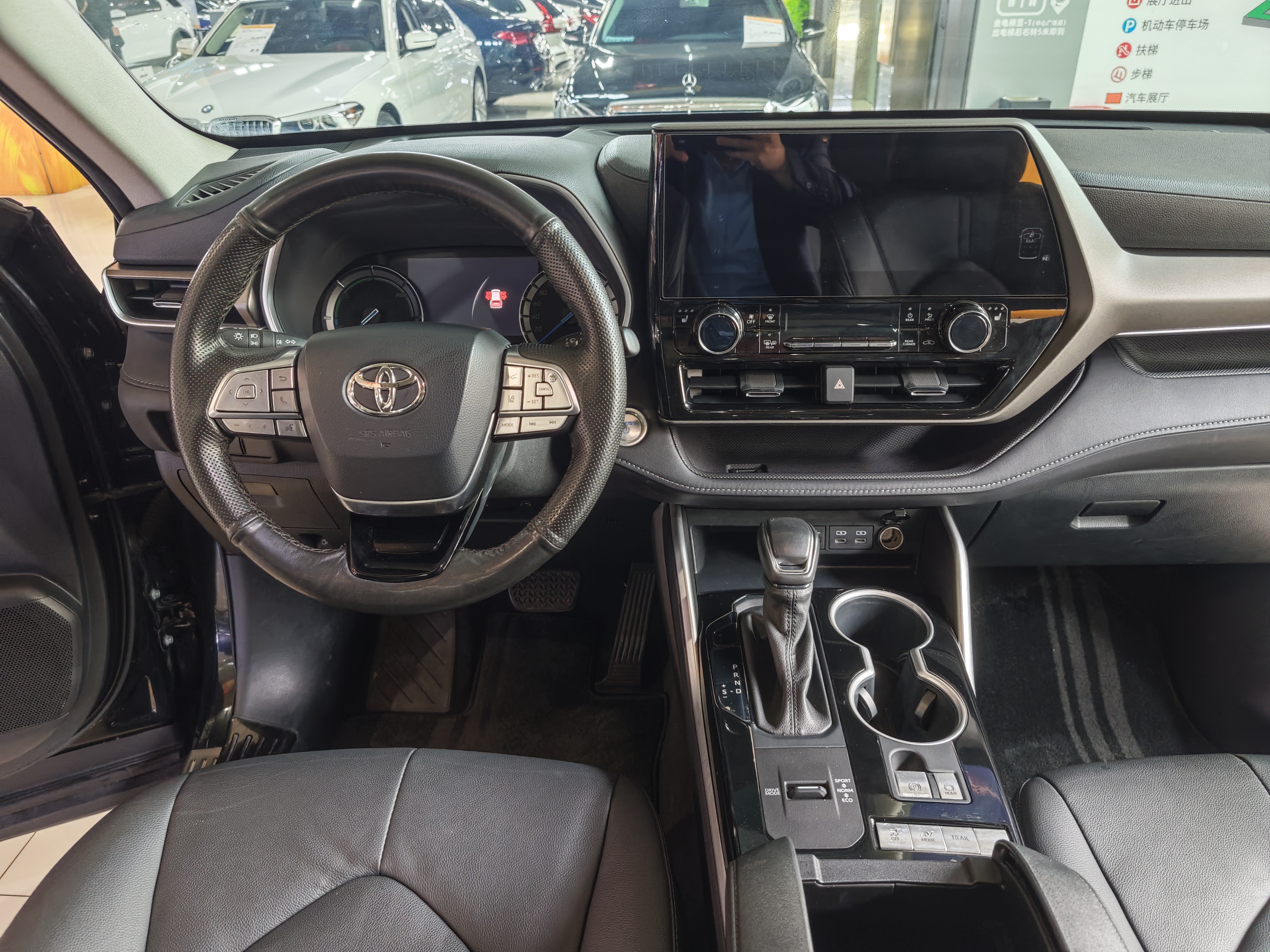 Toyota Highlander 2021 car image #13