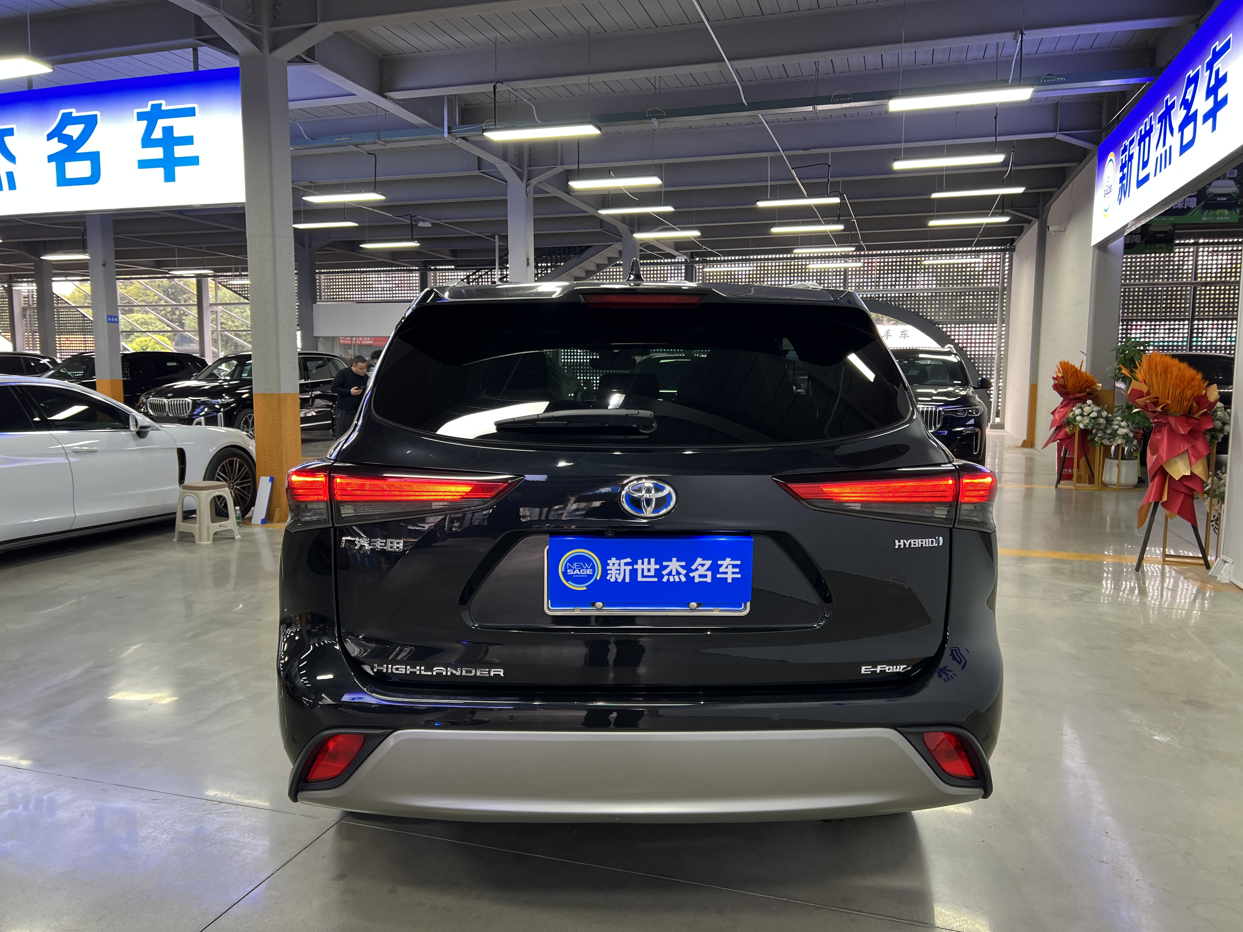 Toyota Highlander 2021 image de voiture #13