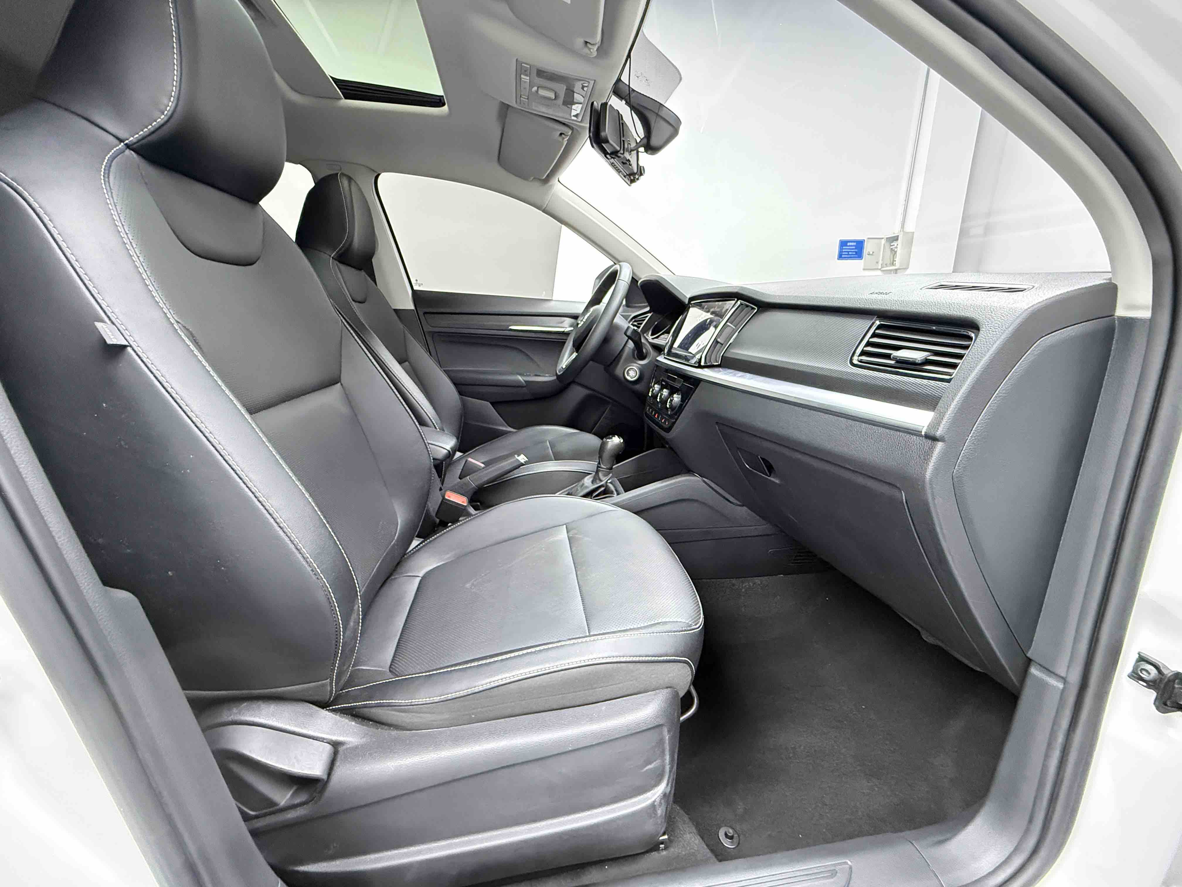 Skoda Kamiq 2021 صورة سيارة #13