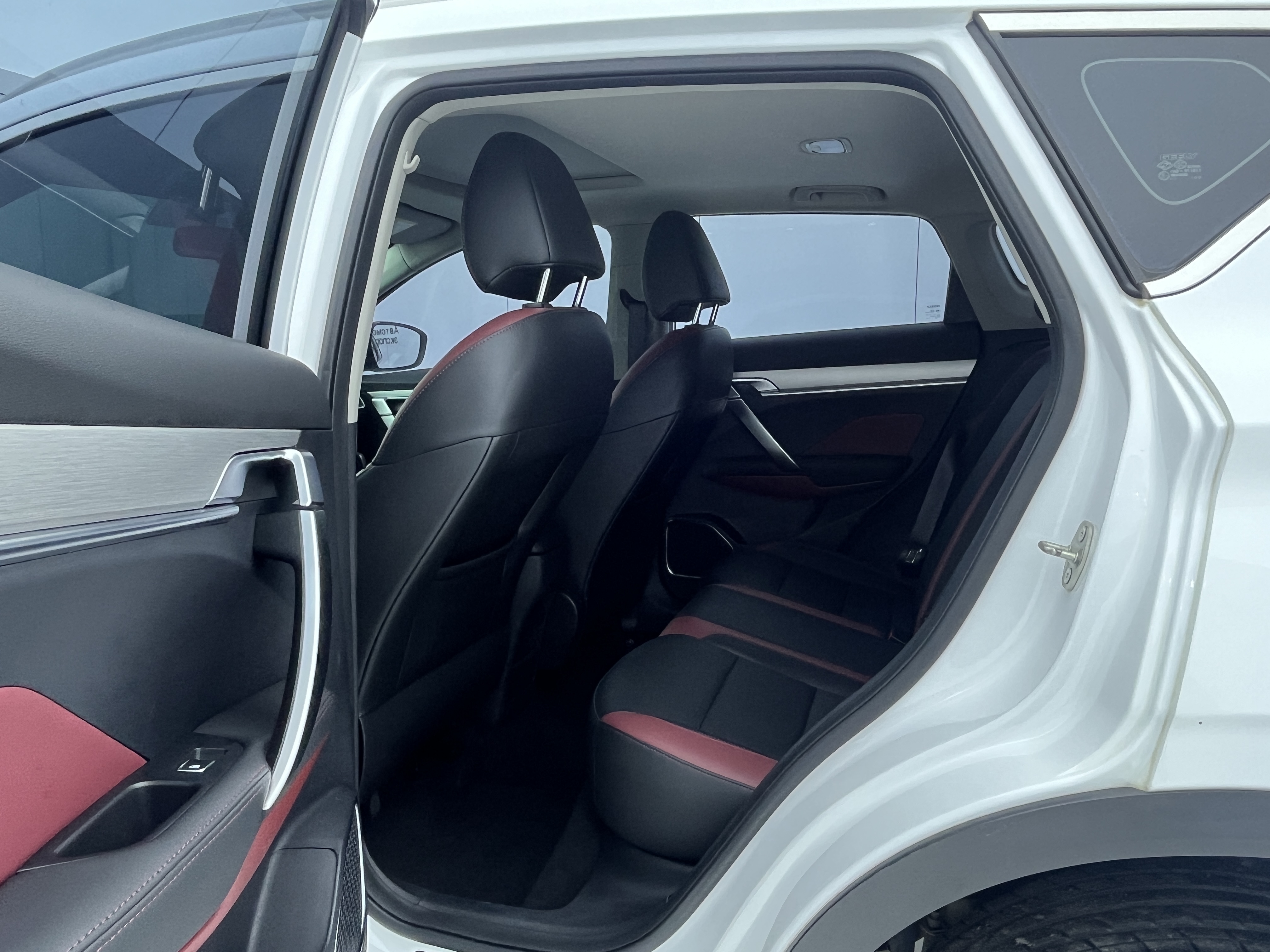 GEELY Coolray 2022 car image #13