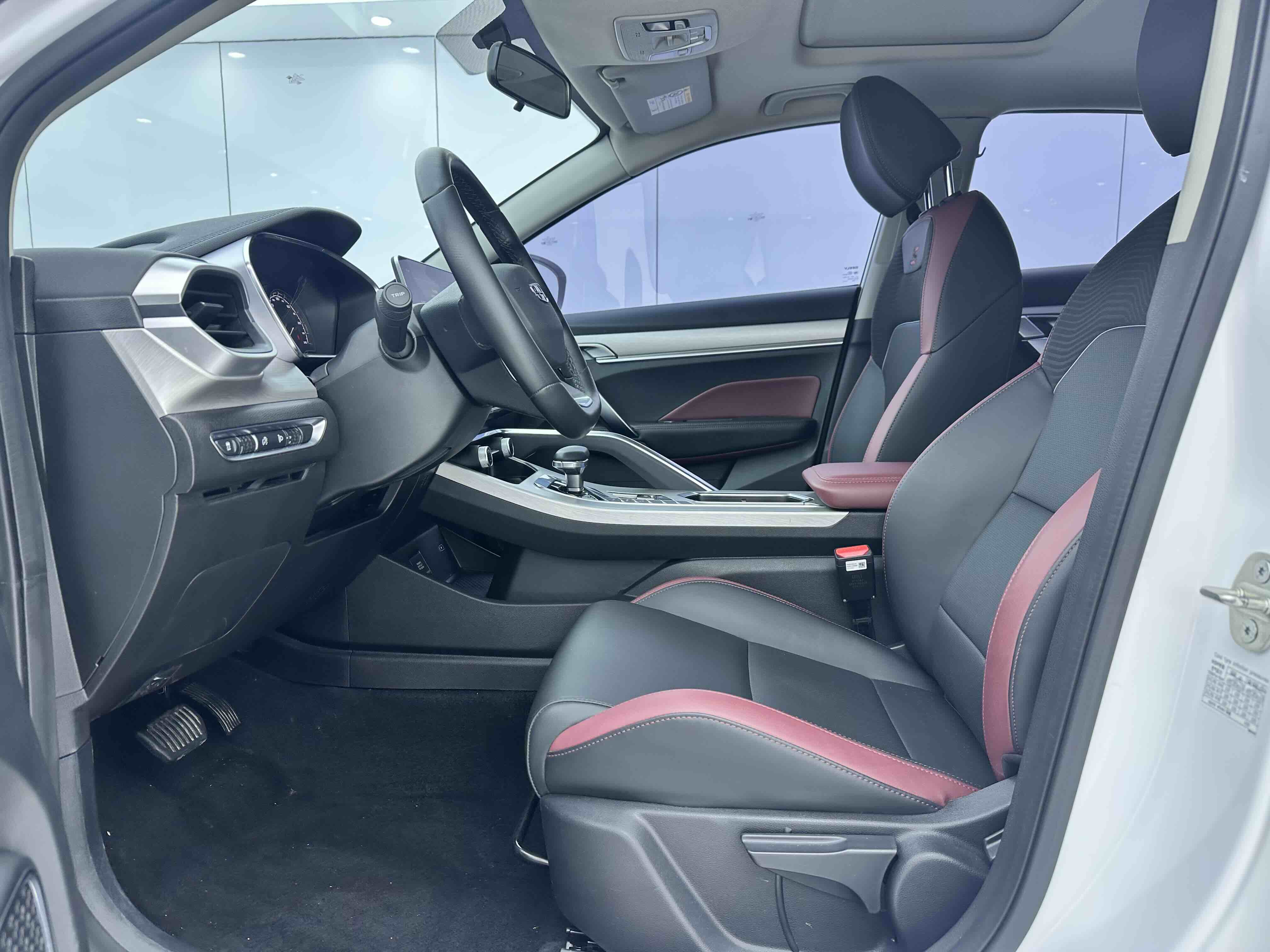 GEELY Coolray 2022 #13 GEELY Coolray 2022 car image #13