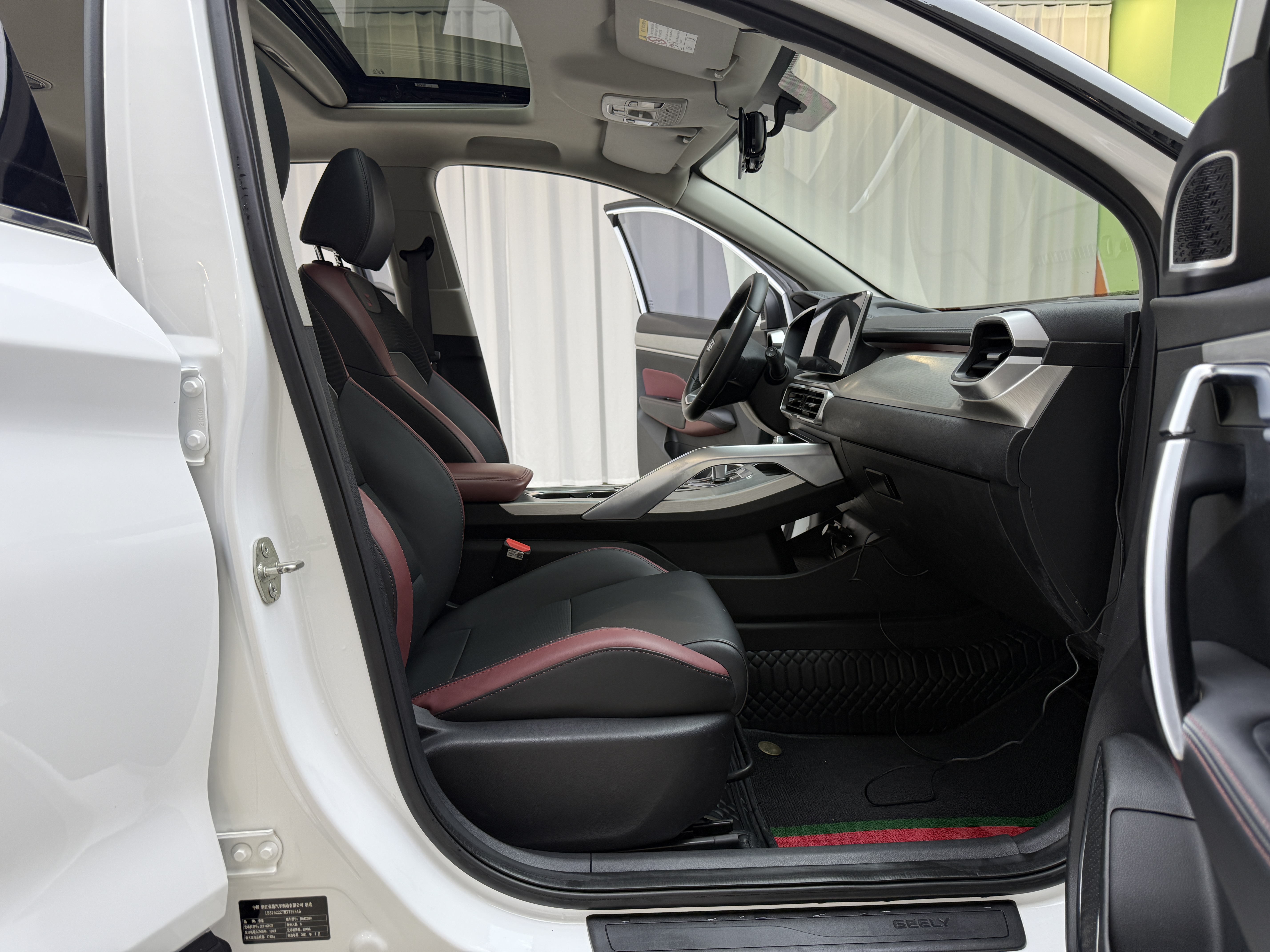 GEELY Coolray 2021 #13 GEELY Coolray 2021 car image #13