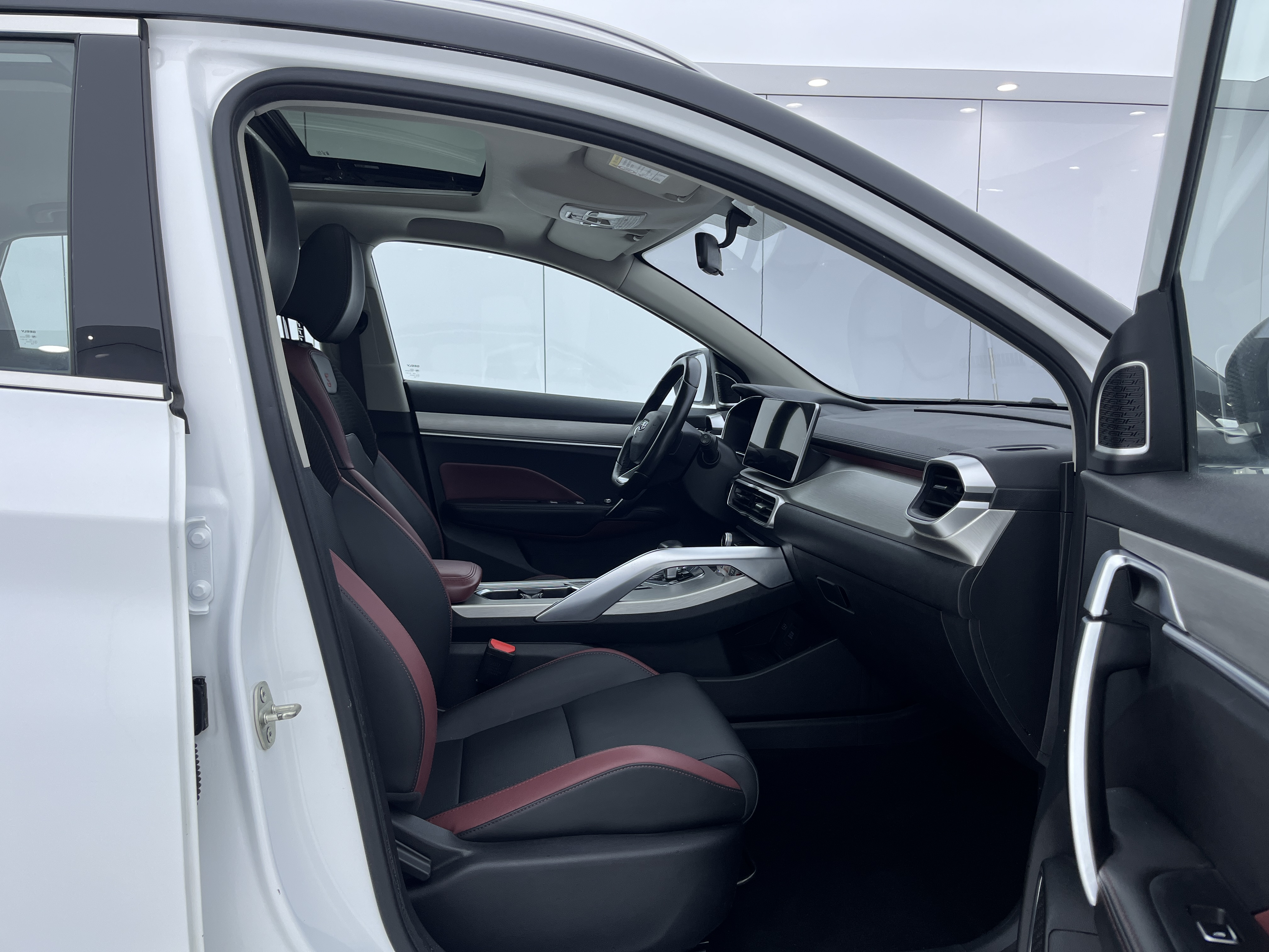 GEELY Coolray 2022 #13 GEELY Coolray 2022 car image #13