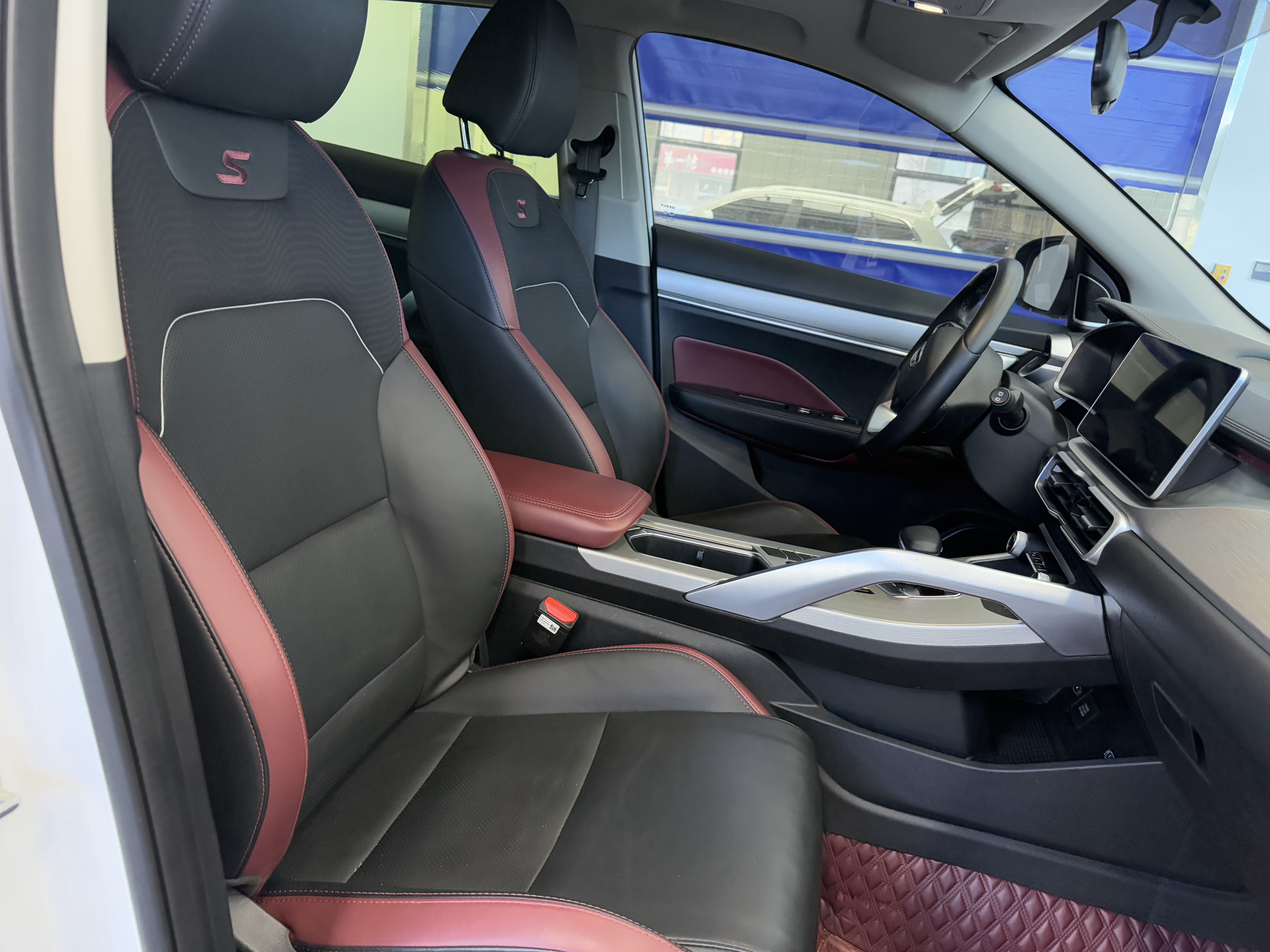 GEELY Coolray 2022 #13 GEELY Coolray 2022 car image #13