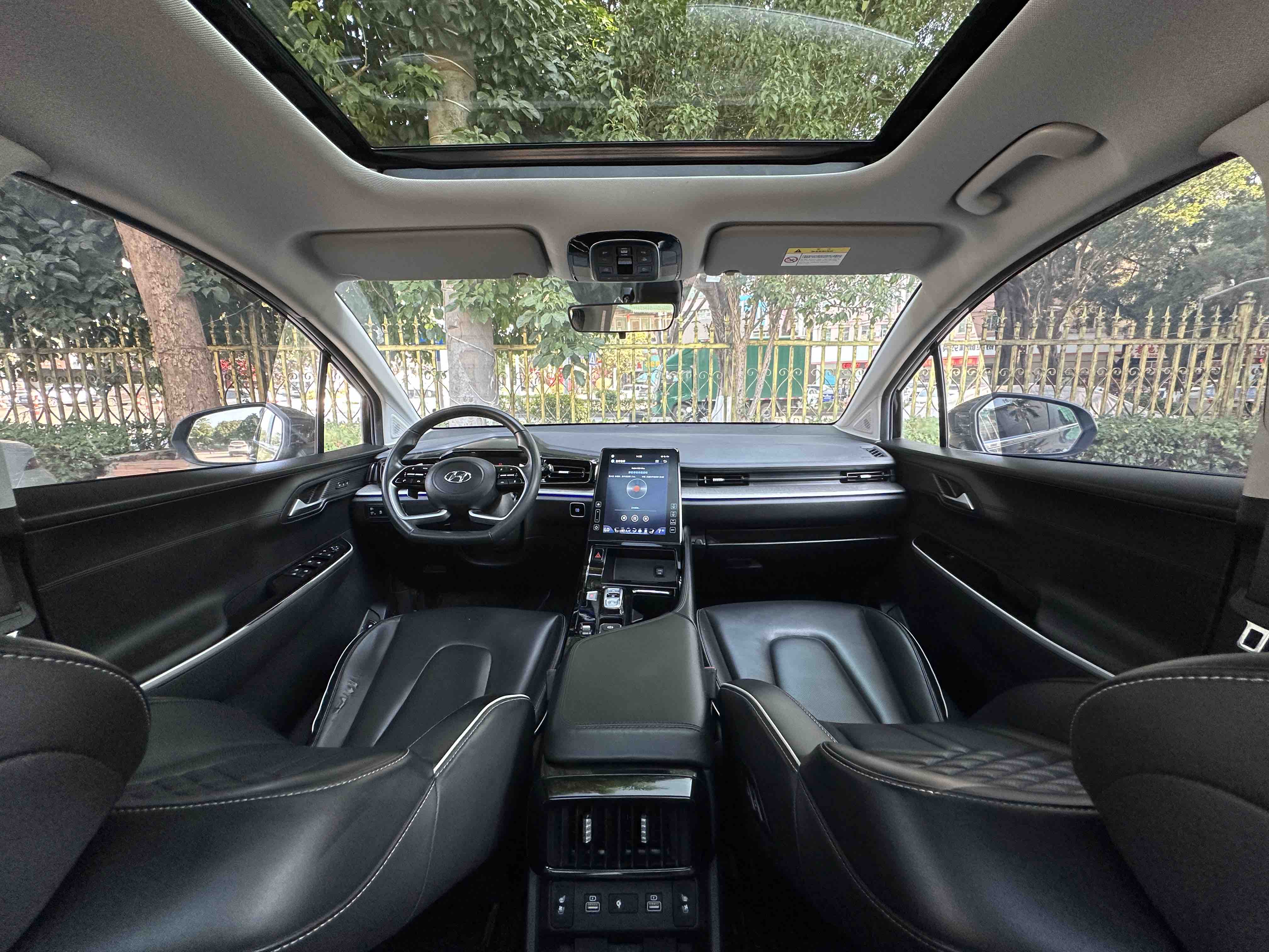 Hyundai Custo 2023 #13 Hyundai Custo 2023 car image #13