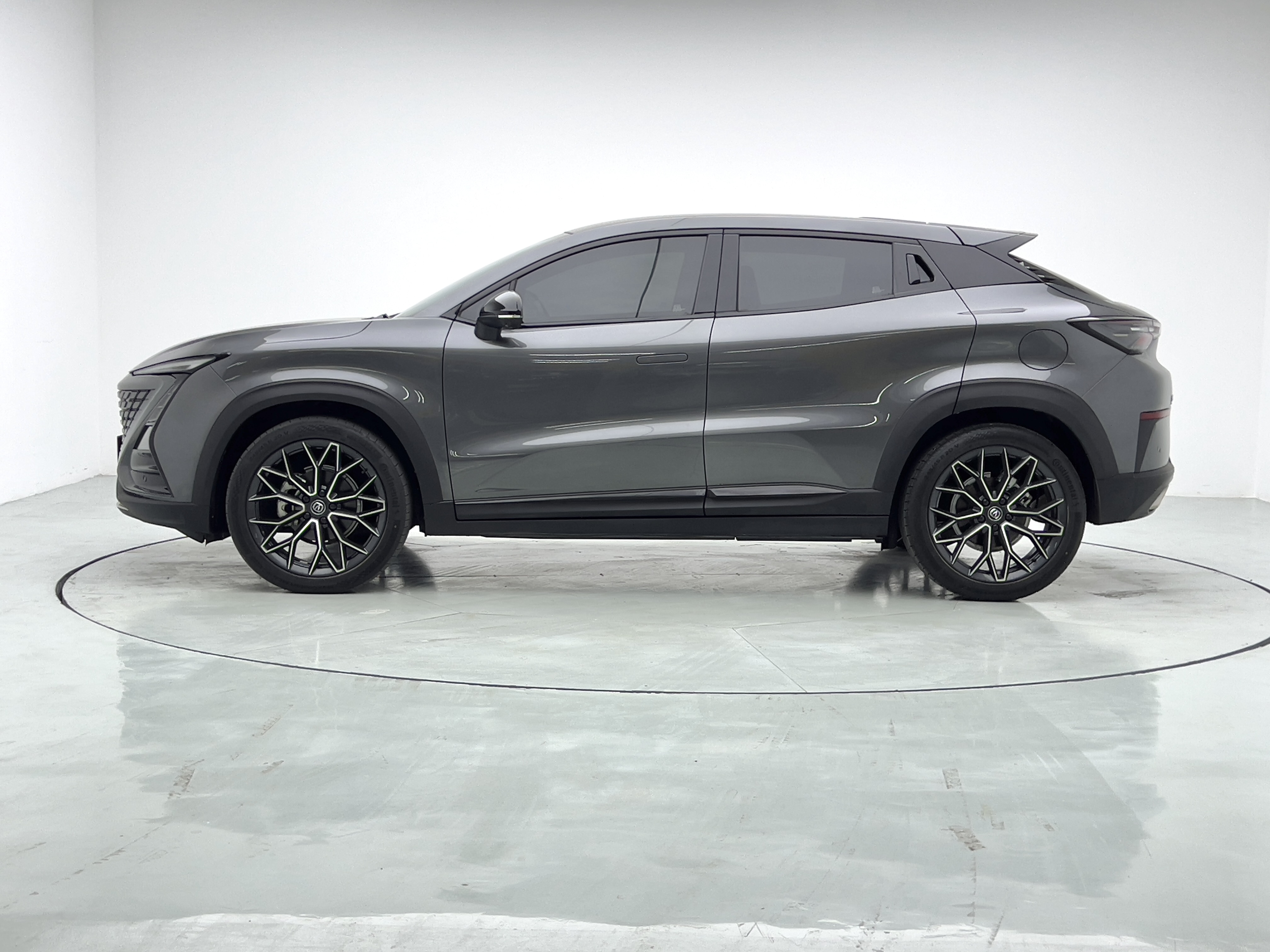 Changan UNI-T 2022 صورة سيارة #13