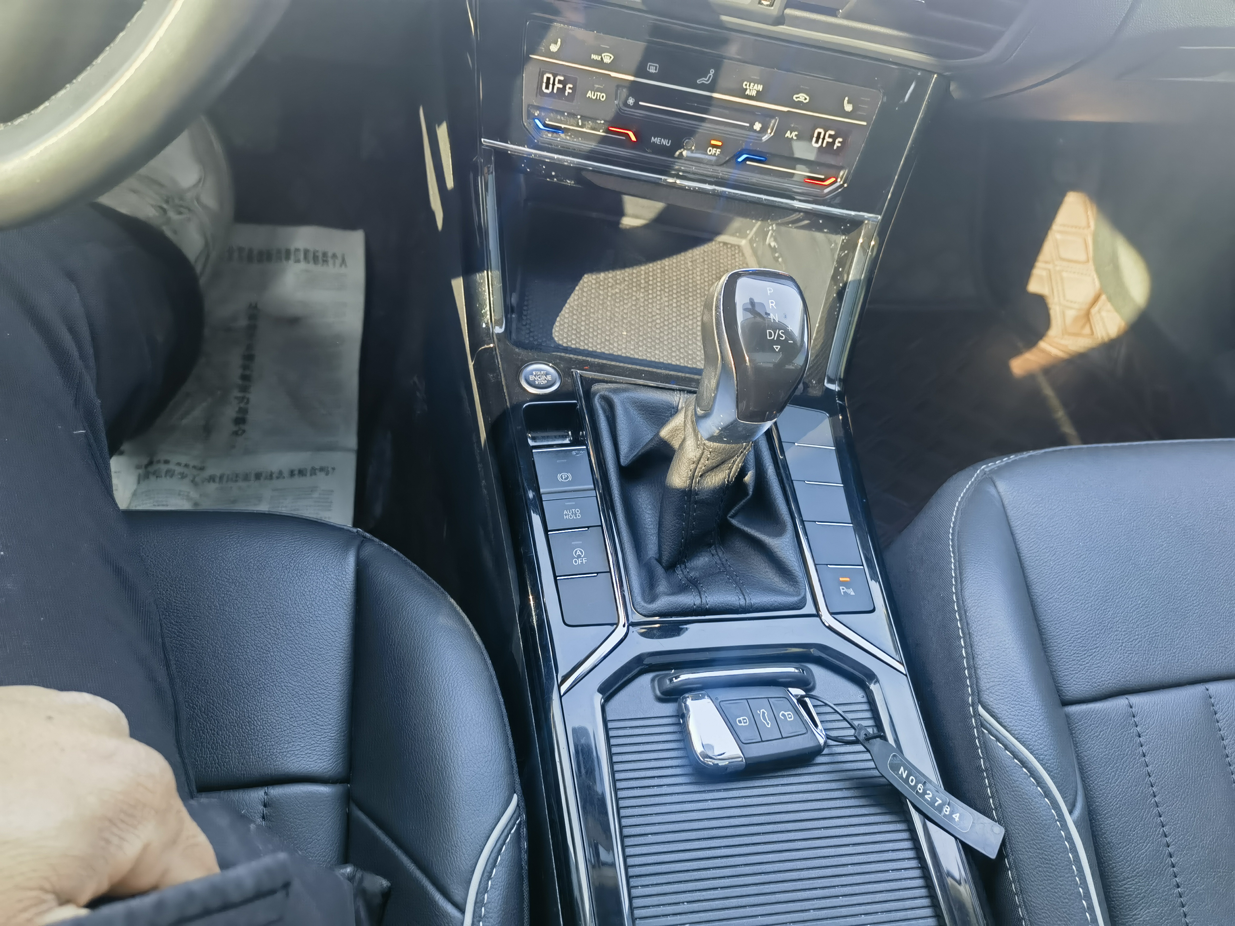 Volkswagen Passat 2022 immagine di auto #13