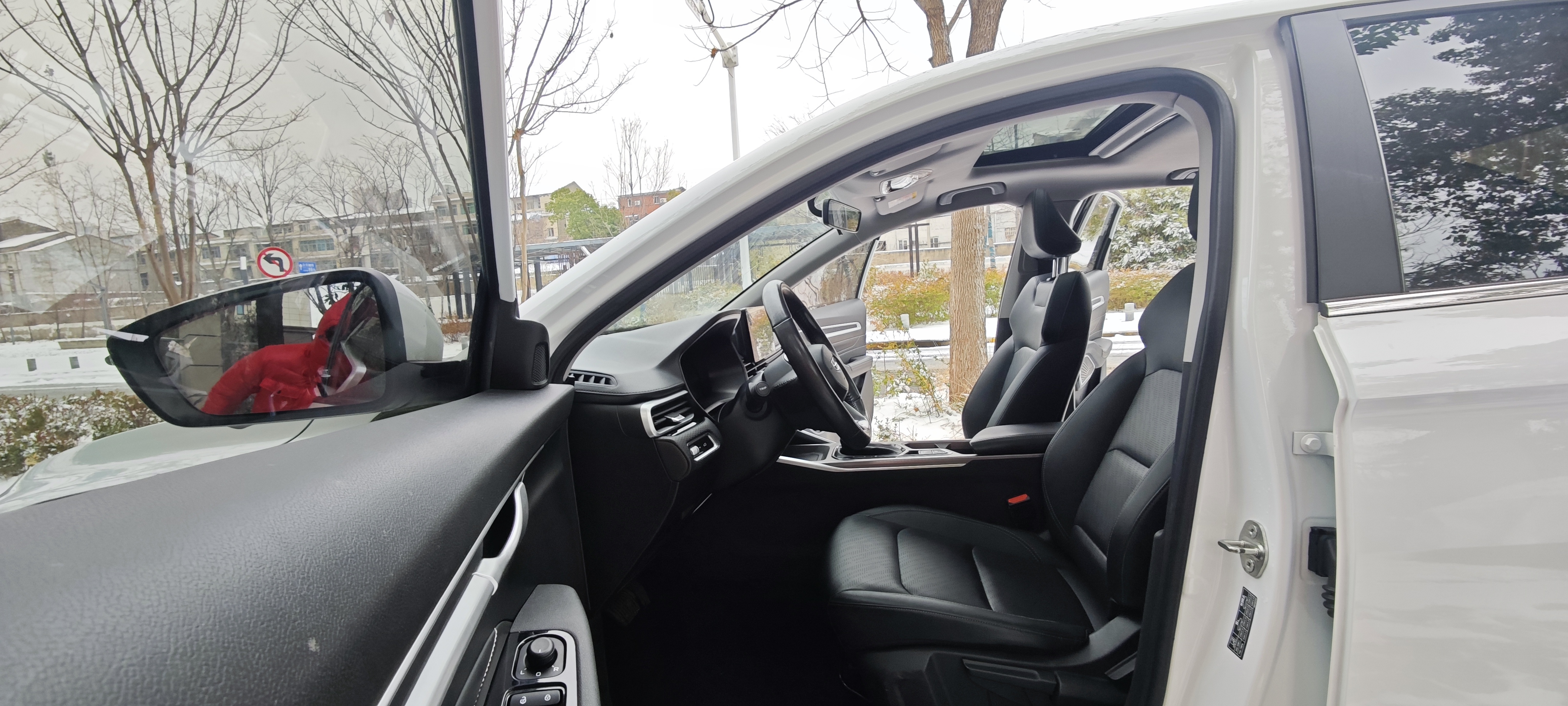 GEELY Emgrand 2022 #13 GEELY Emgrand 2022 car image #13