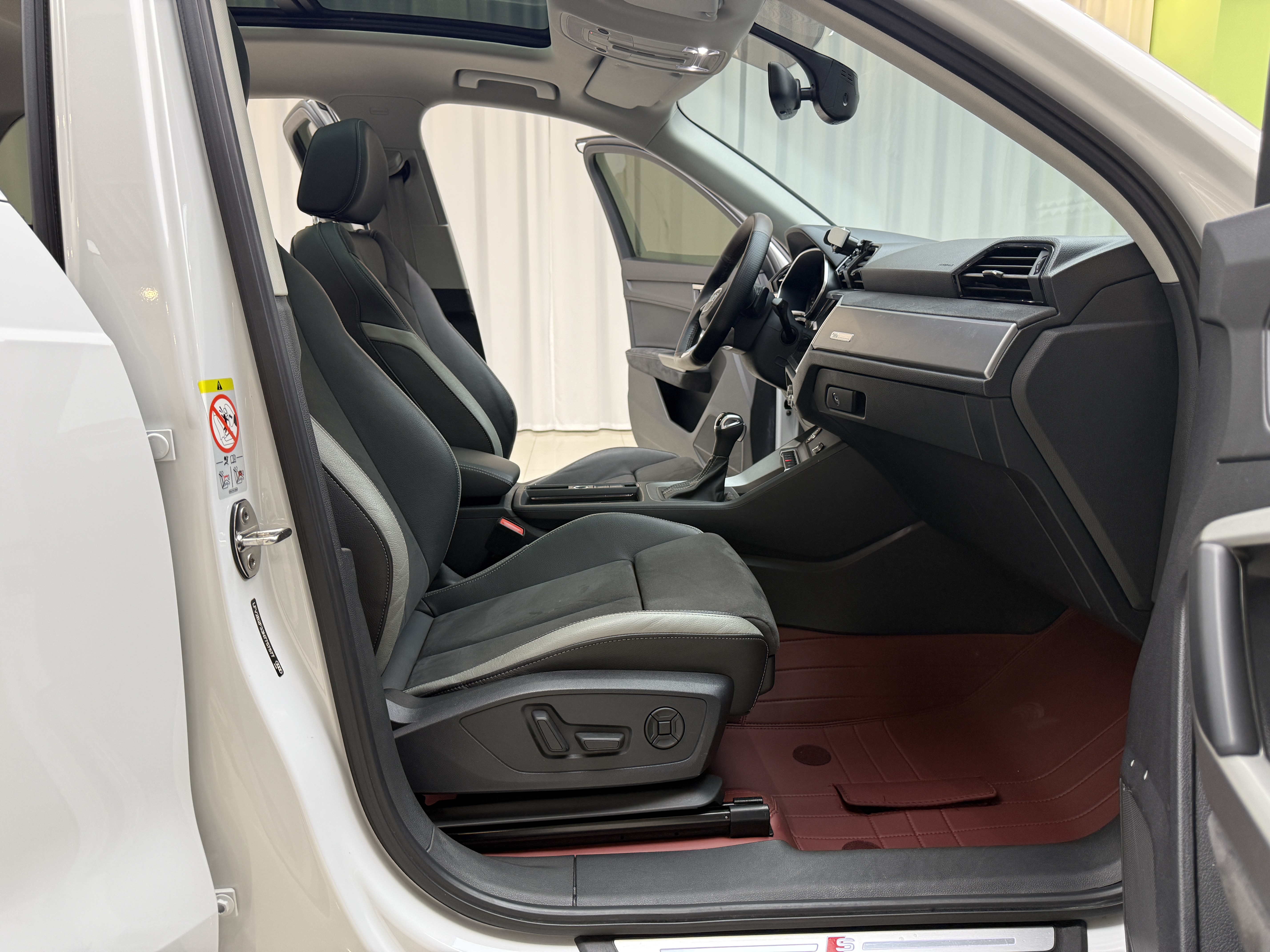 Audi Q3 2023 immagine di auto #13