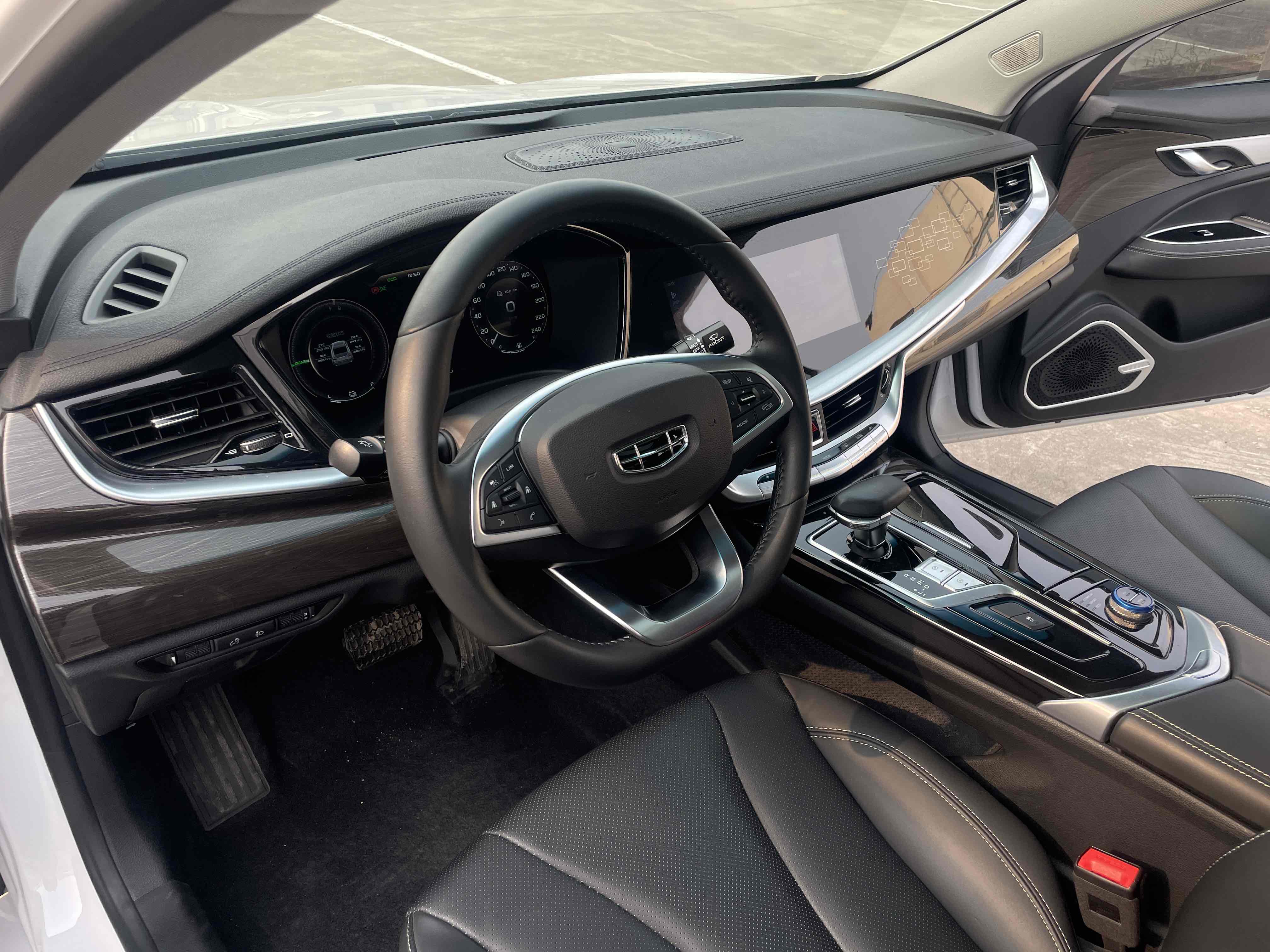 GEELY Ulion New Energy 2021 #13 GEELY Ulion New Energy 2021 car image #13