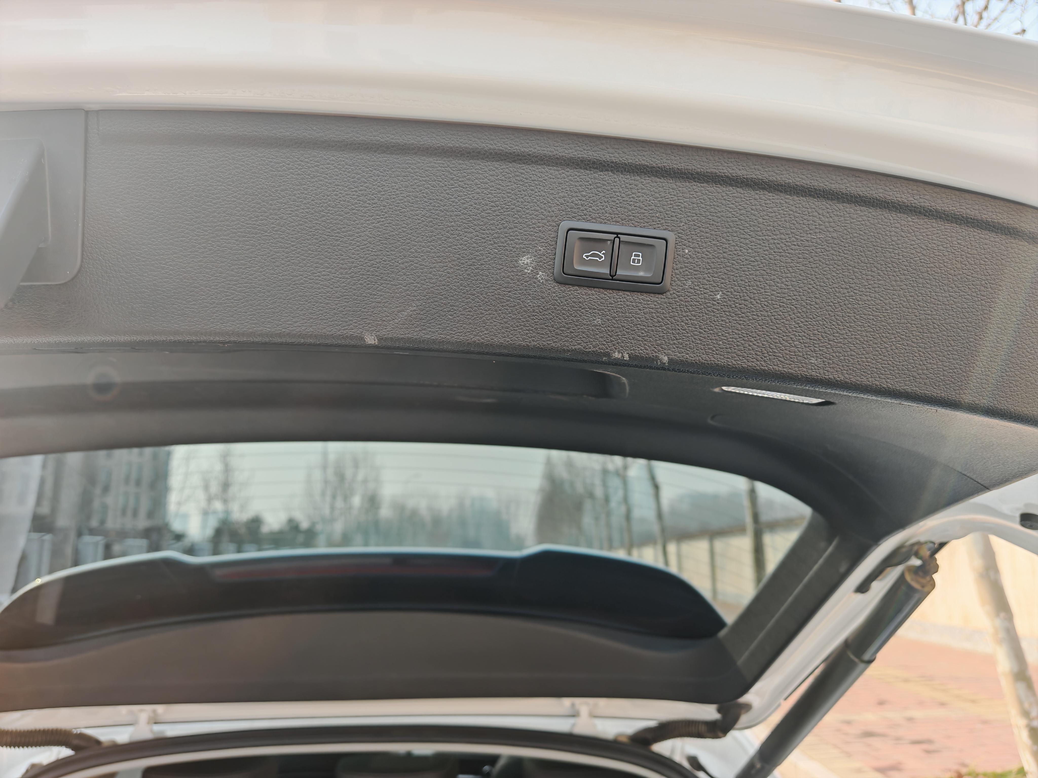 Audi Q5L 2022 car image #13