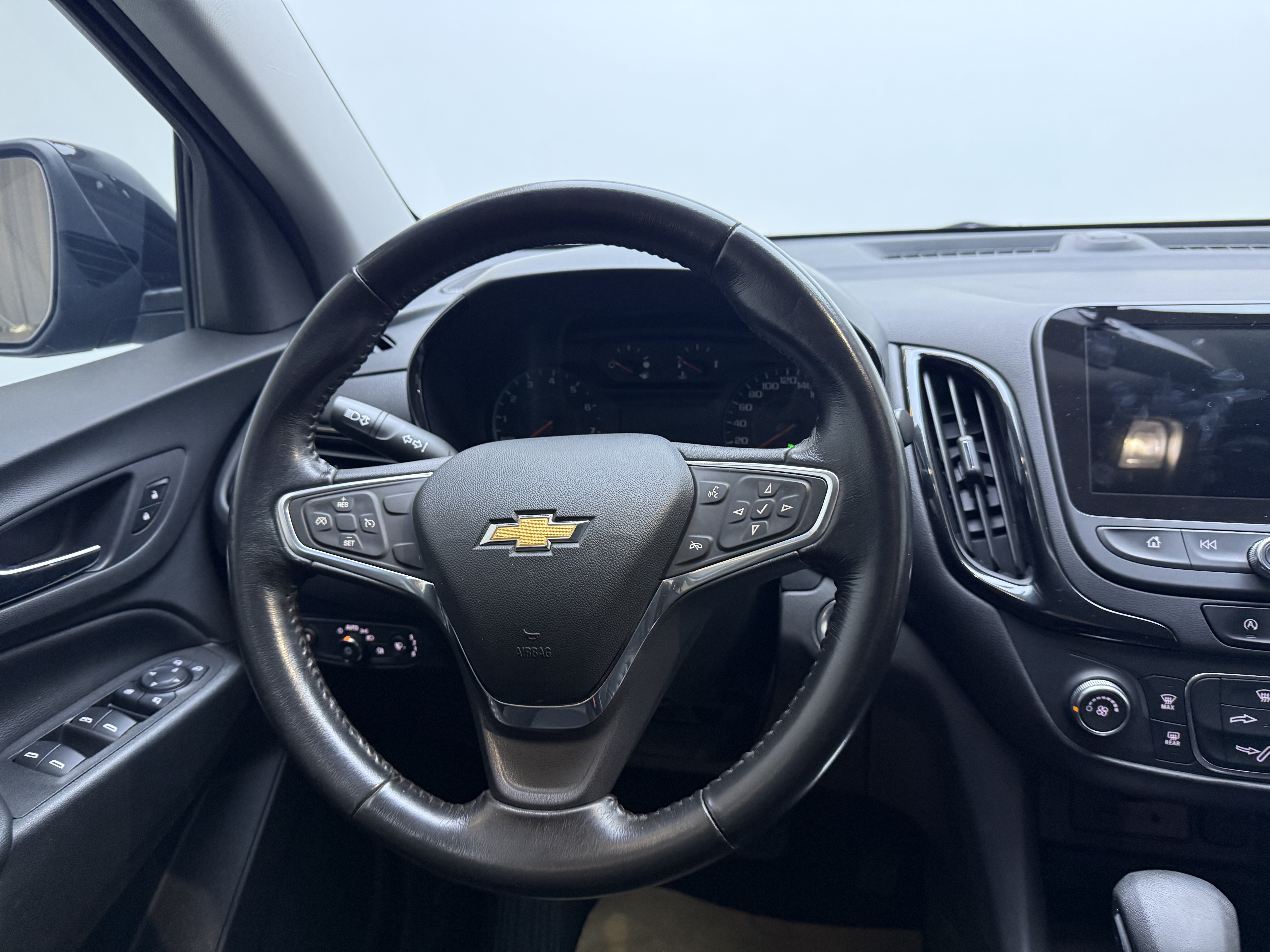 Chevrolet Equinox 2022 #13 Chevrolet Equinox 2022 car image #13