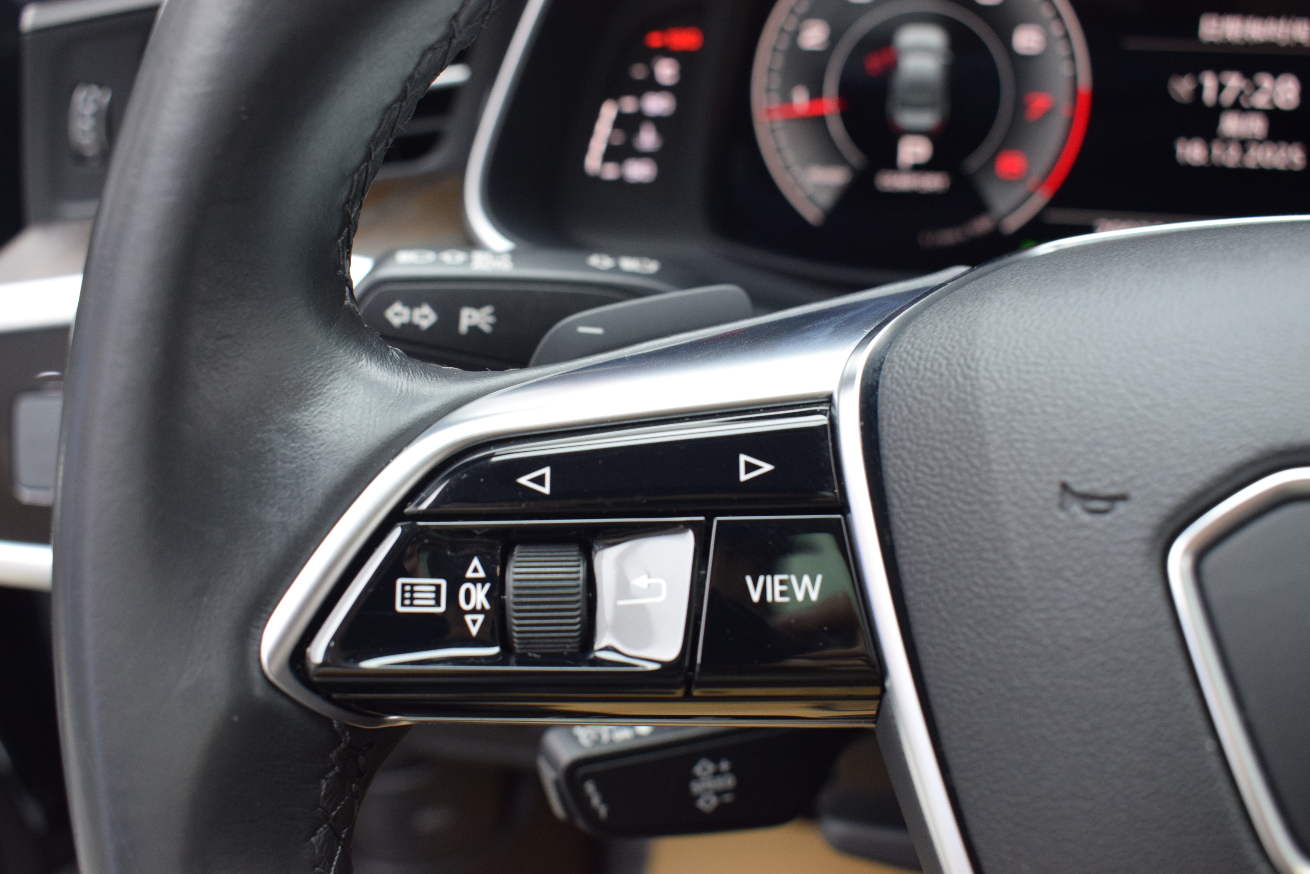 Audi A6L 2022 صورة سيارة #13