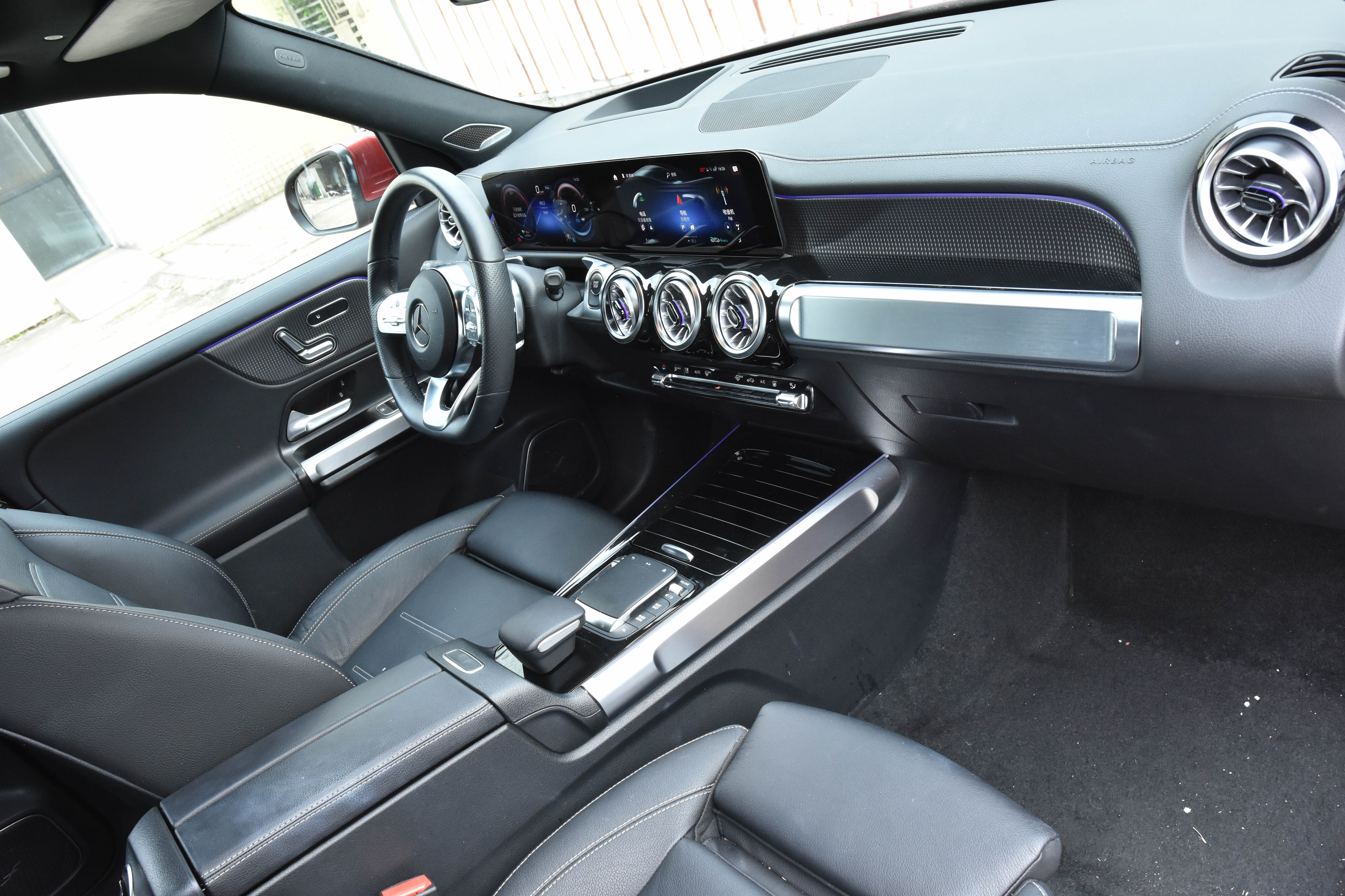 Mercedes-Benz EQB Class 2025 #13 Mercedes-Benz EQB Class 2025 car image #13