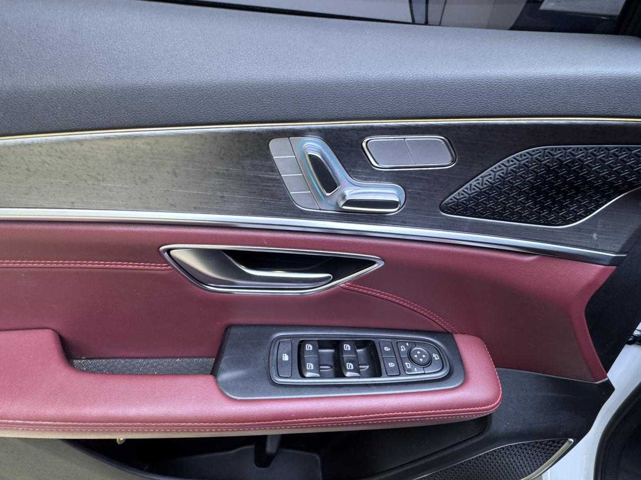 Jetour X70 PLUS 2022 car image #13
