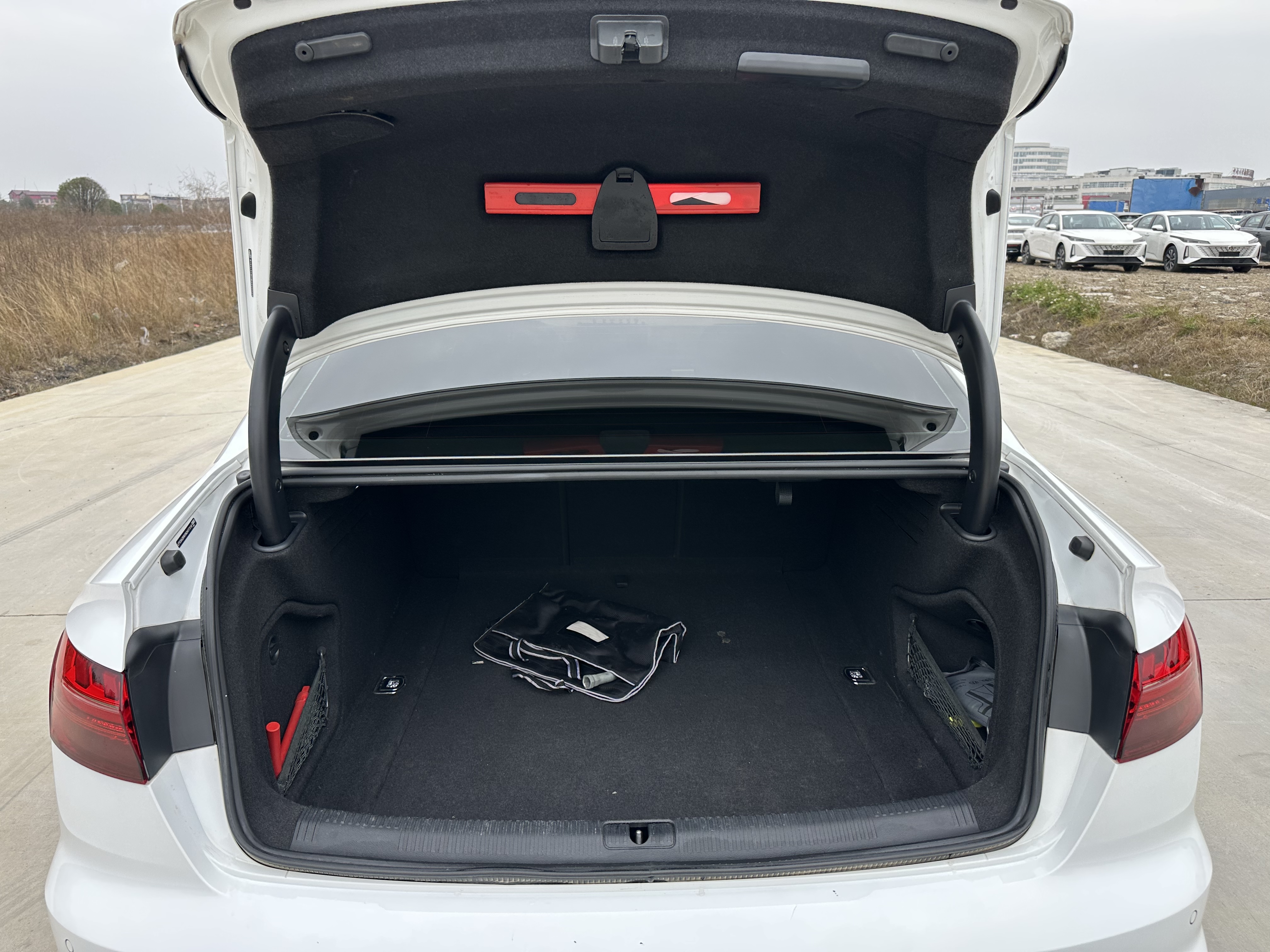 Audi A4L 2023 immagine di auto #13