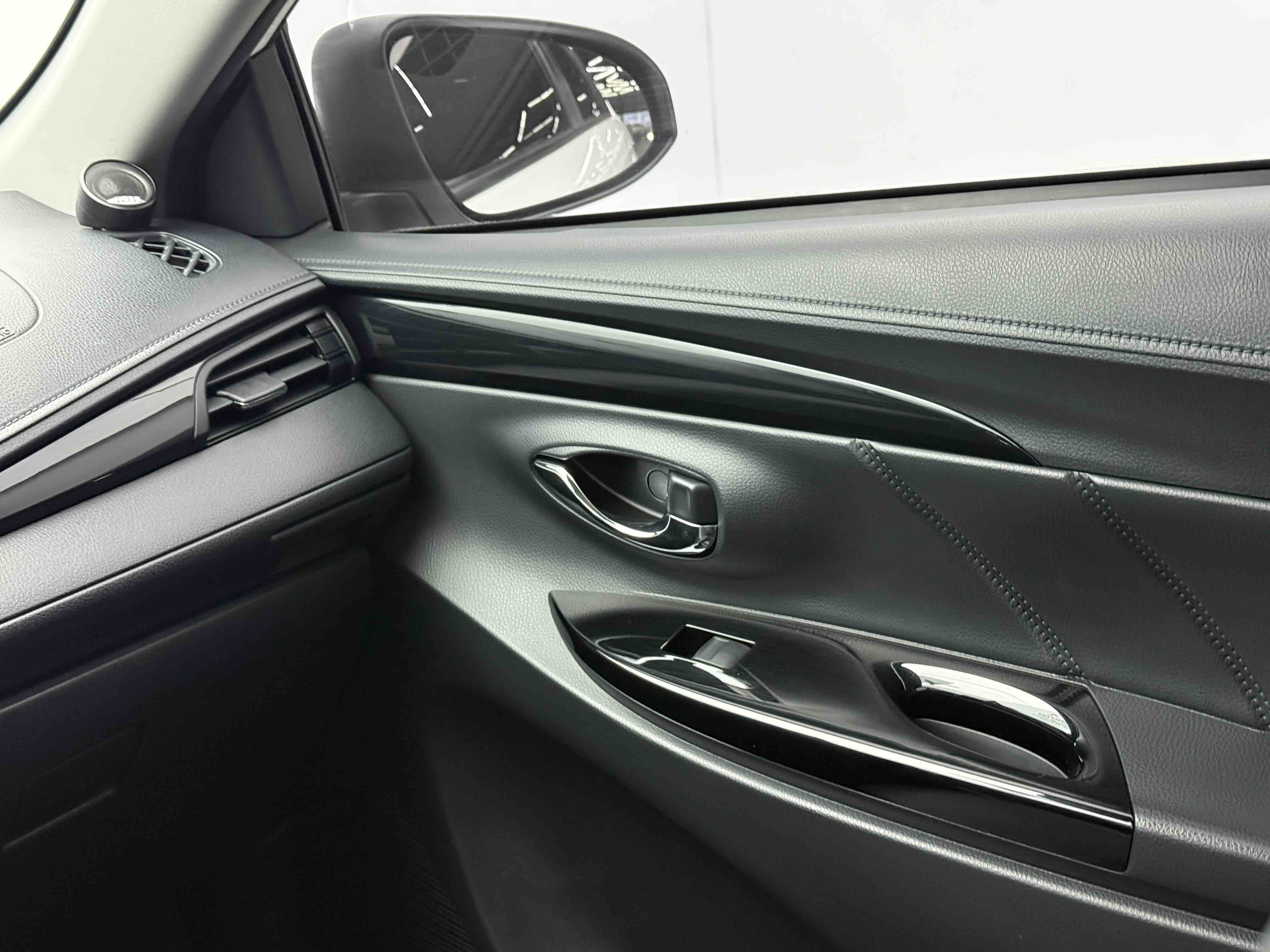 Yaris L Zhixuan 2022 car image #13