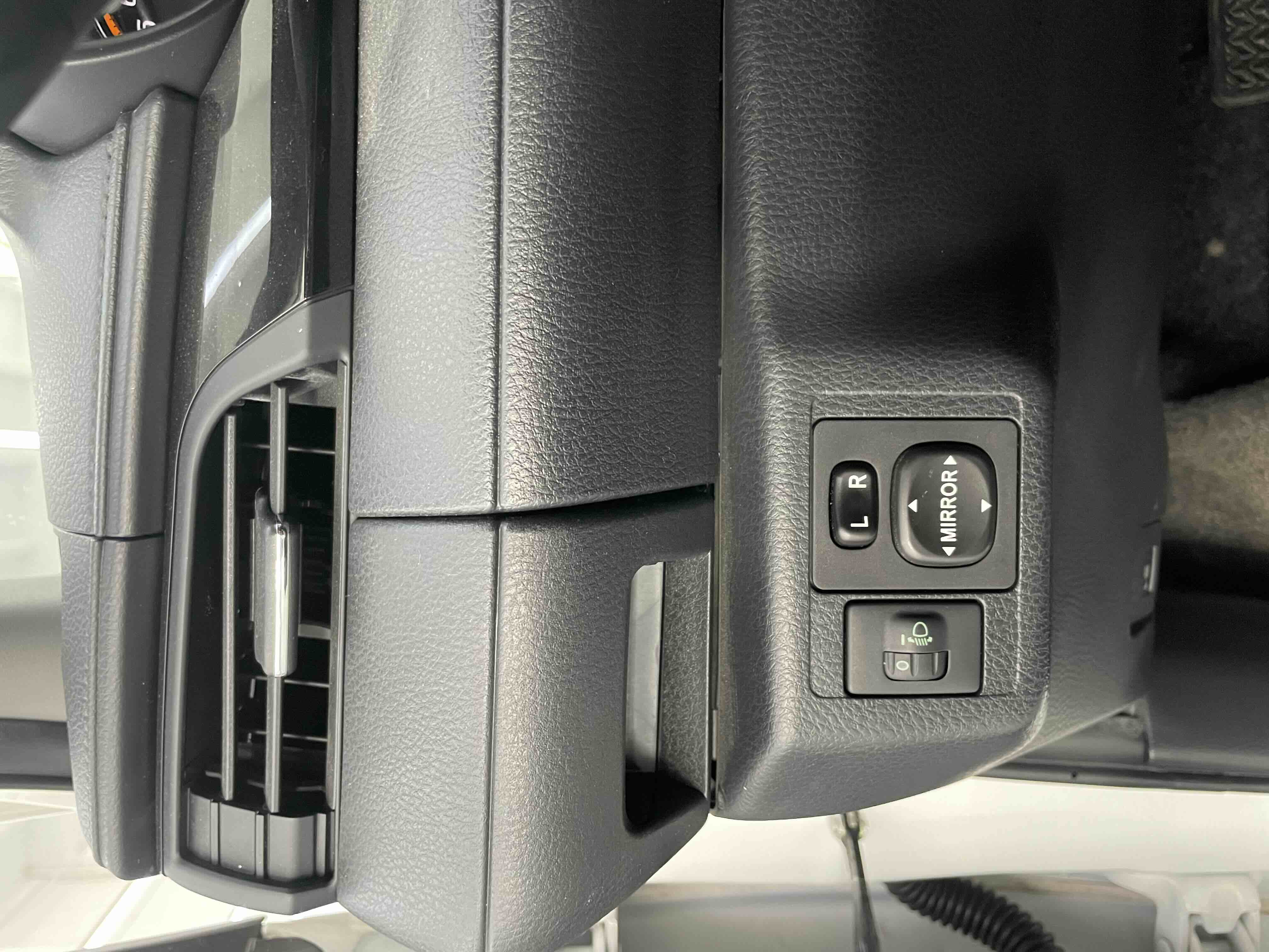 Yaris L Zhixuan 2022 #13 Yaris L Zhixuan 2022 car image #13