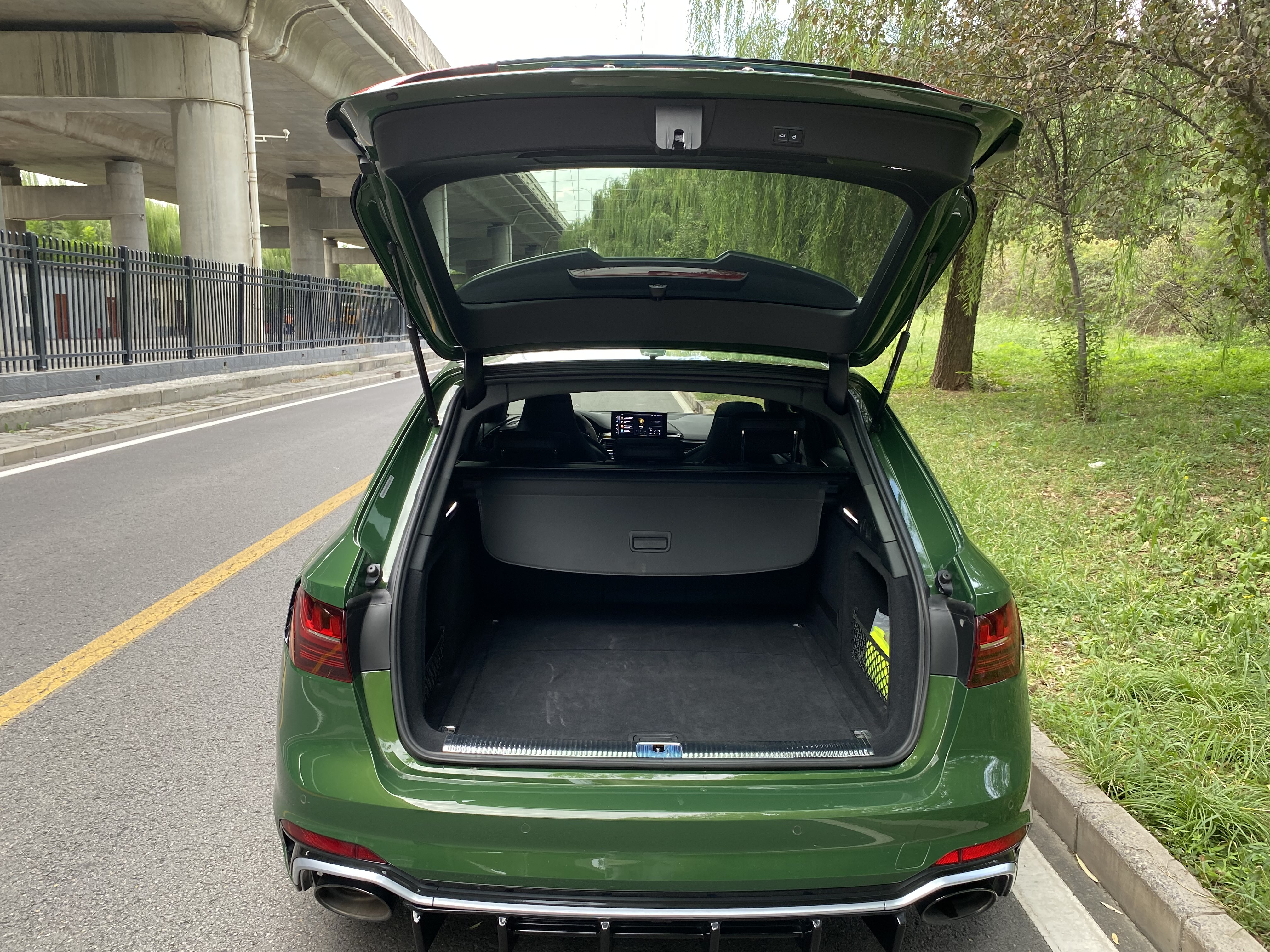 Audi RS 4 2022 #13 Audi RS 4 2022 car image #13