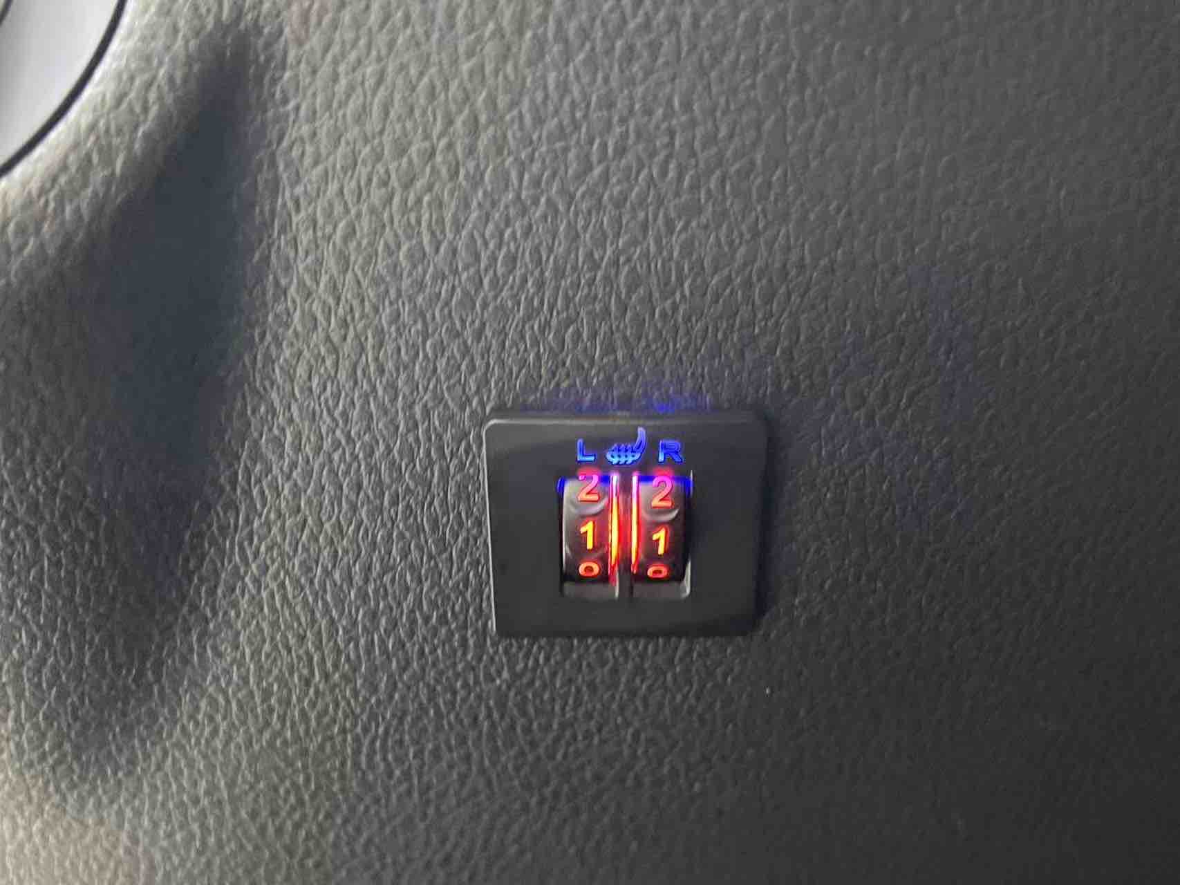 Skoda Kamiq 2023 imagem de carro #13