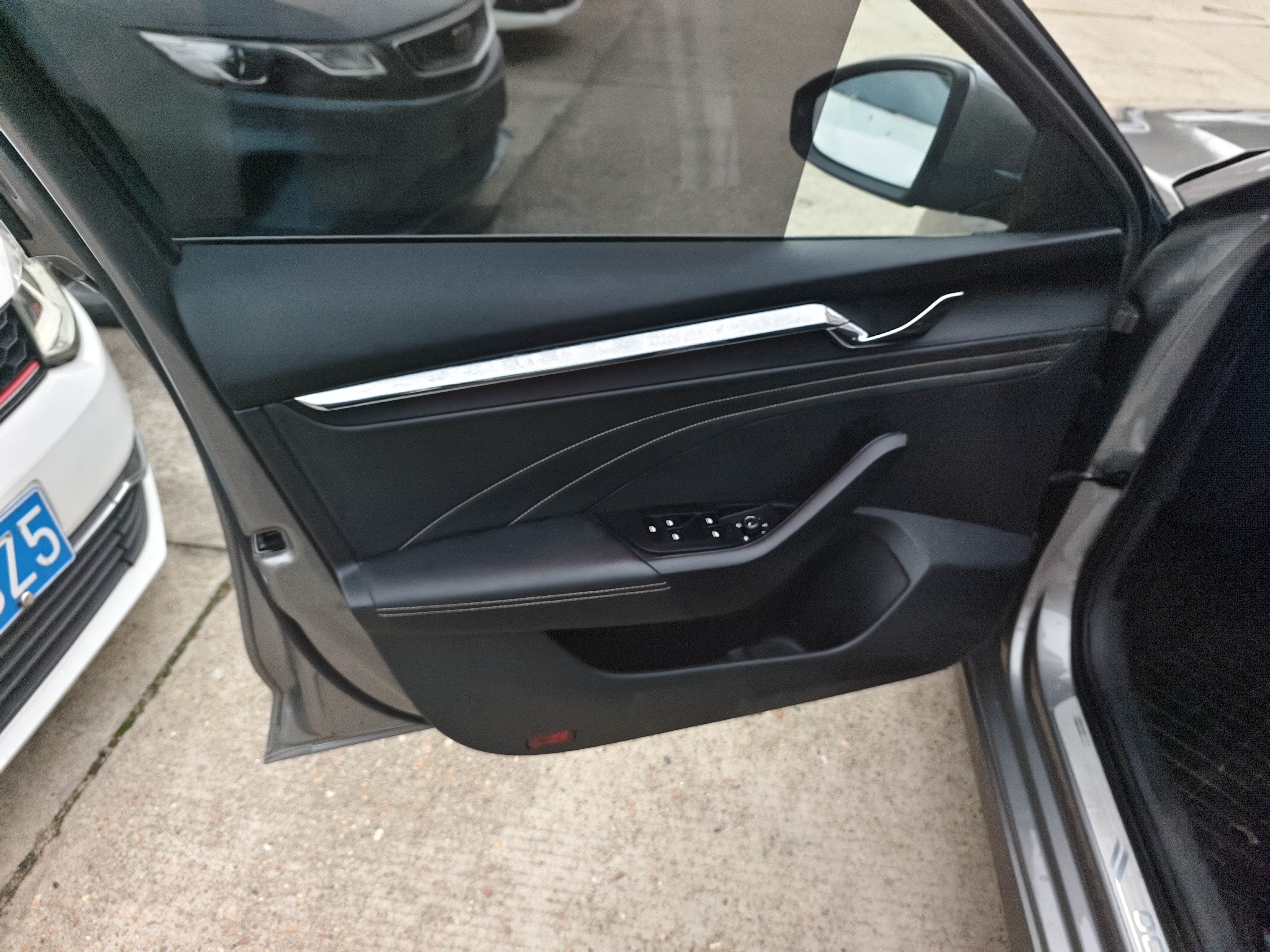 Skoda Octavia 2022 car image #13