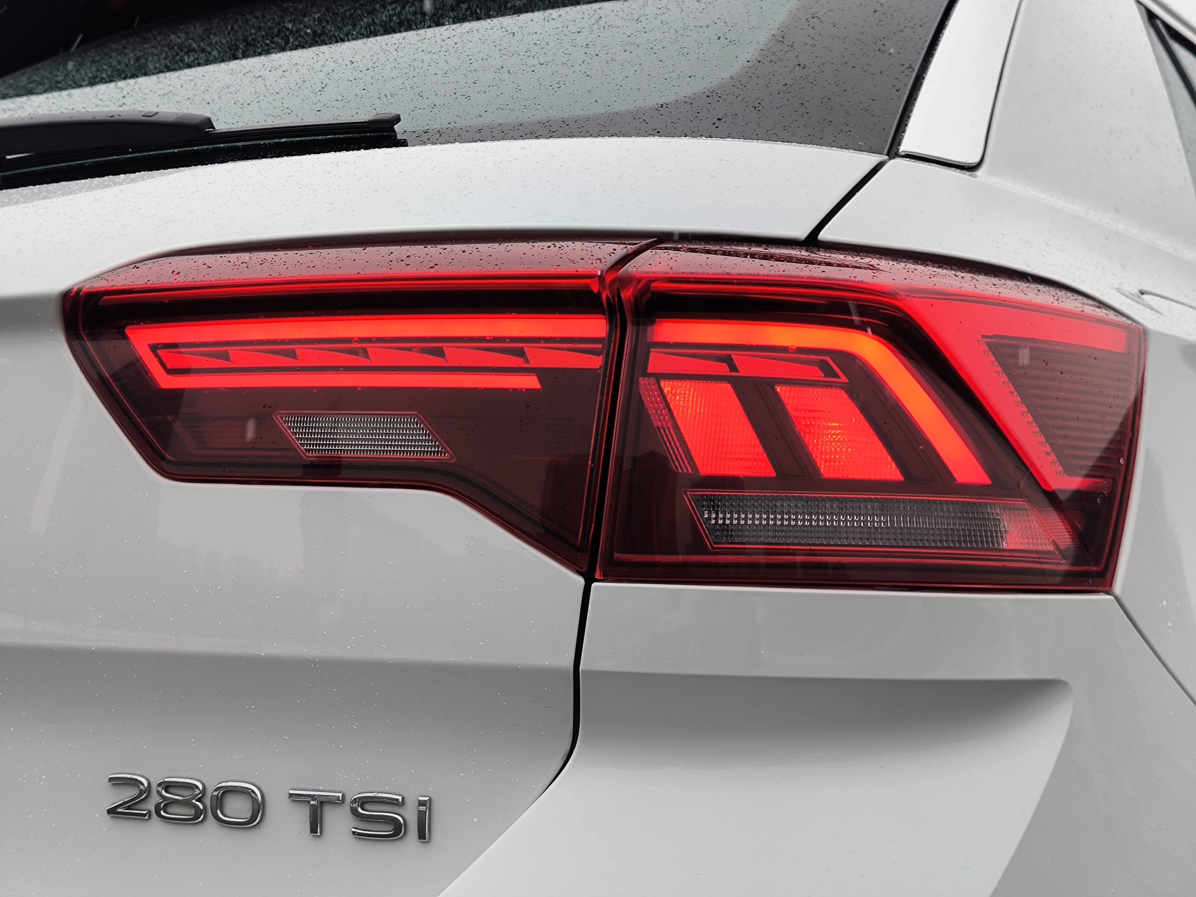 Volkswagen T-Roc 2022 car image #13