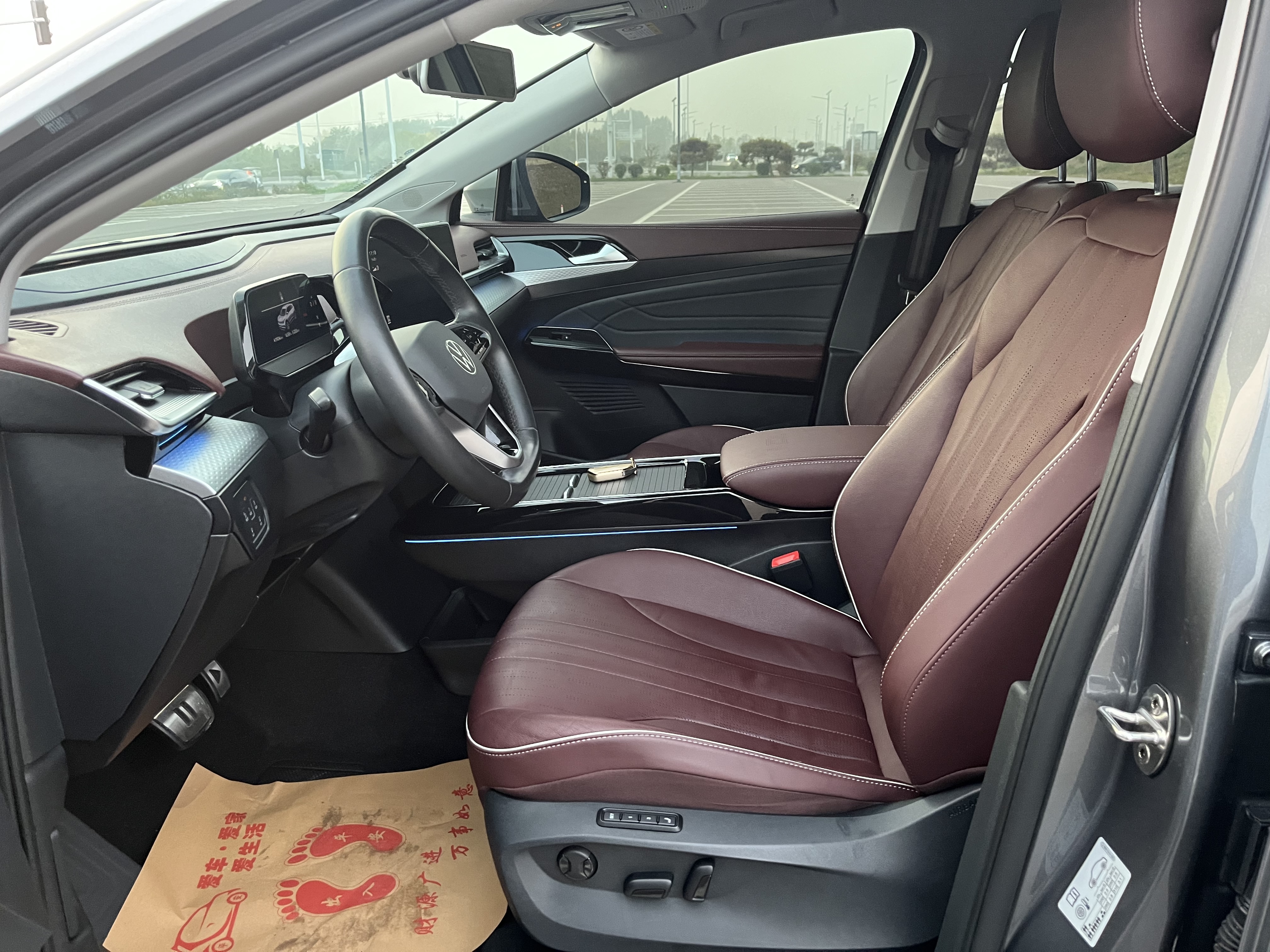 Volkswagen ID.6 X 2023 car image #13